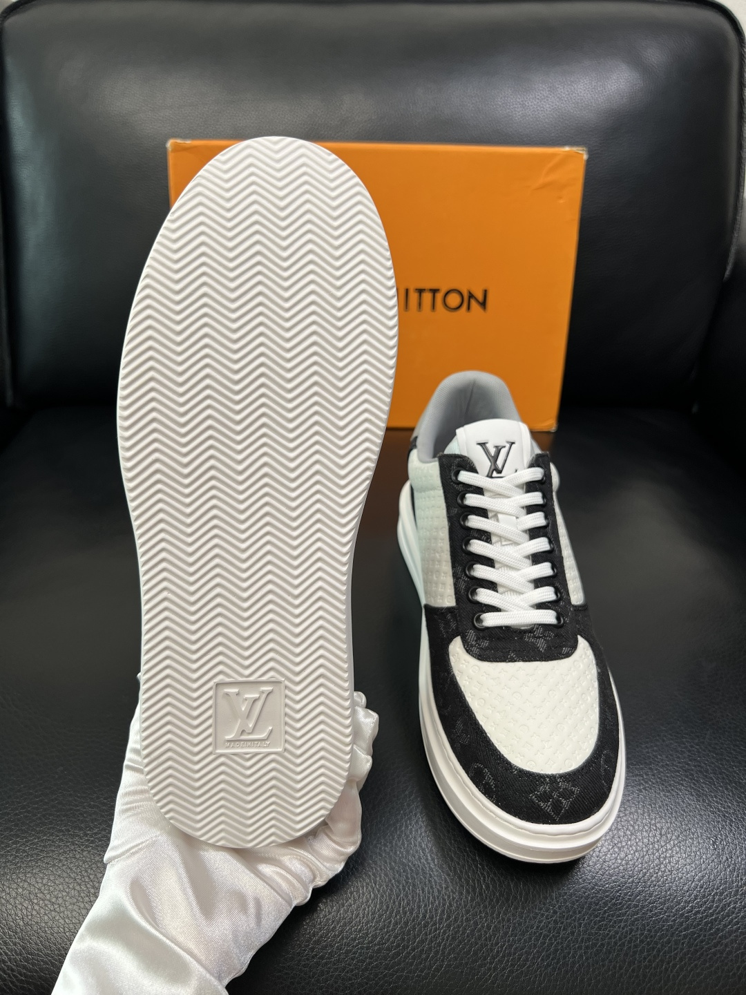 Lv 高品质 顶级工艺品 路易威登，运动板鞋专柜同步，鞋面意大利进口，高品质拼接缤纷色彩复杂工艺品，进口