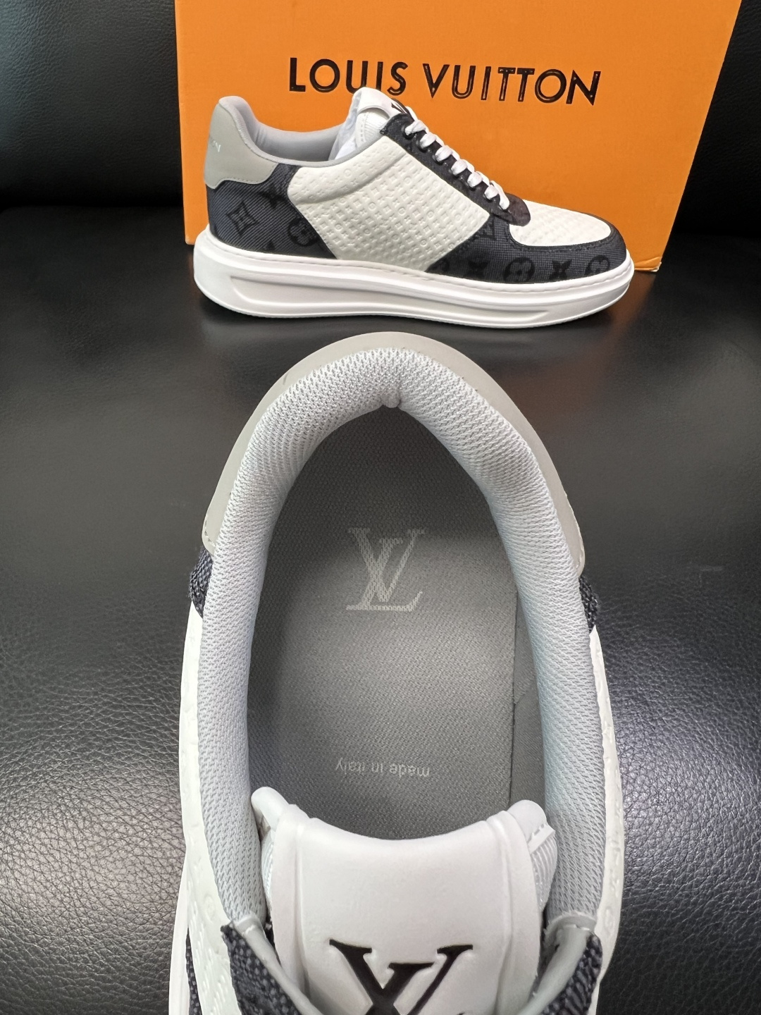 Lv 高品质 顶级工艺品 路易威登，运动板鞋专柜同步，鞋面意大利进口，高品质拼接缤纷色彩复杂工艺品，进口