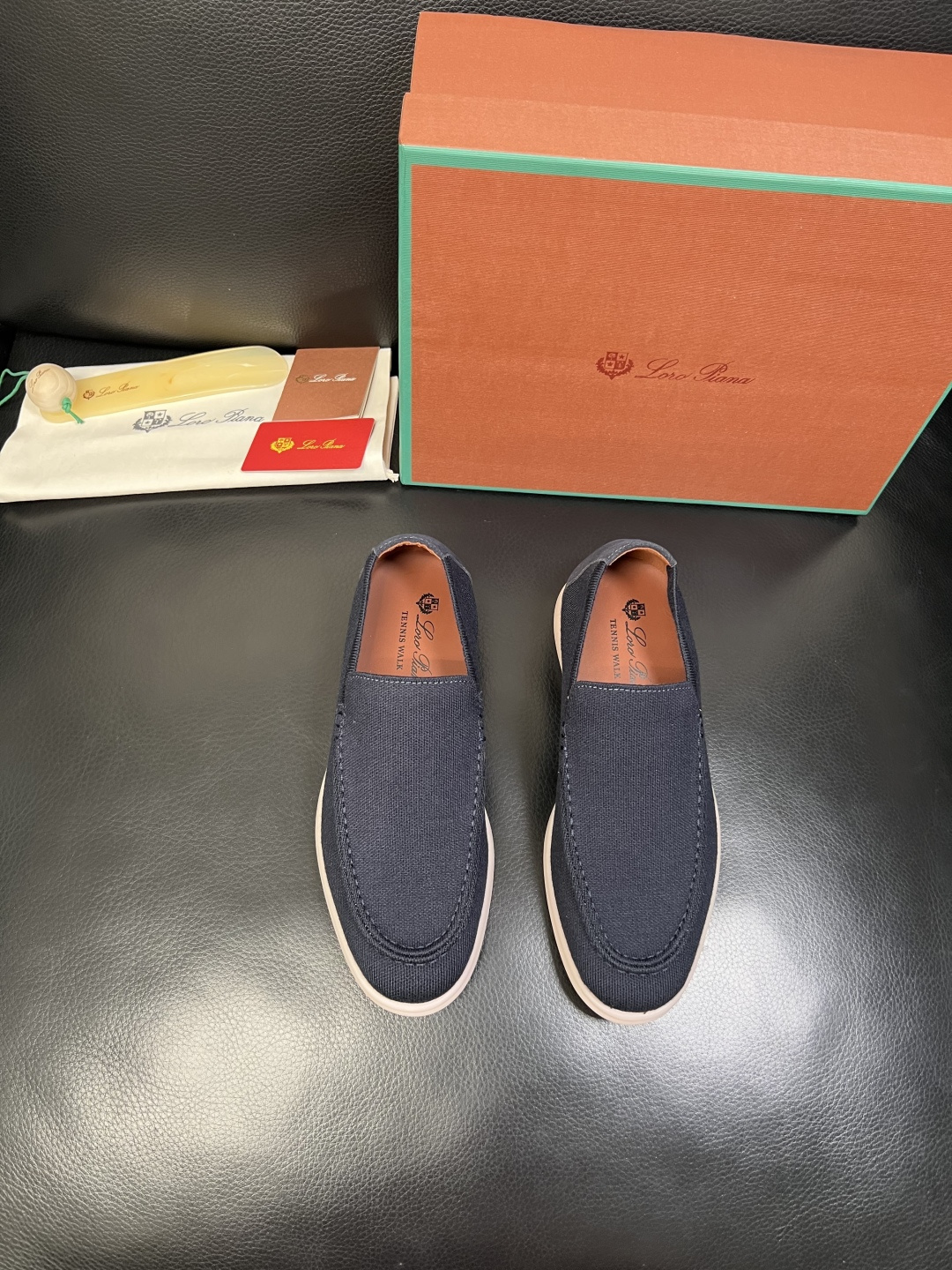 Loro Piana 高品质 顶级工艺品 诺悠翩雅 新品专柜同步原厂配置，鞋面意大利进口牛皮面料，高品质