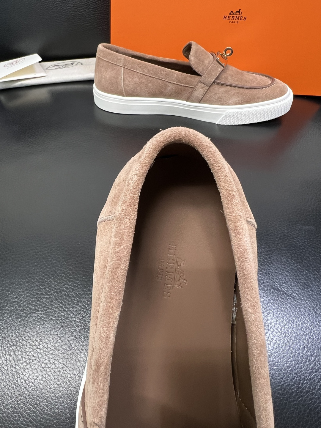 带飞机盒 Hermes 高品质 顶级工艺品 爱马仕 专柜同步发售原厂配置，意大利进口原版牛皮面料，高品质