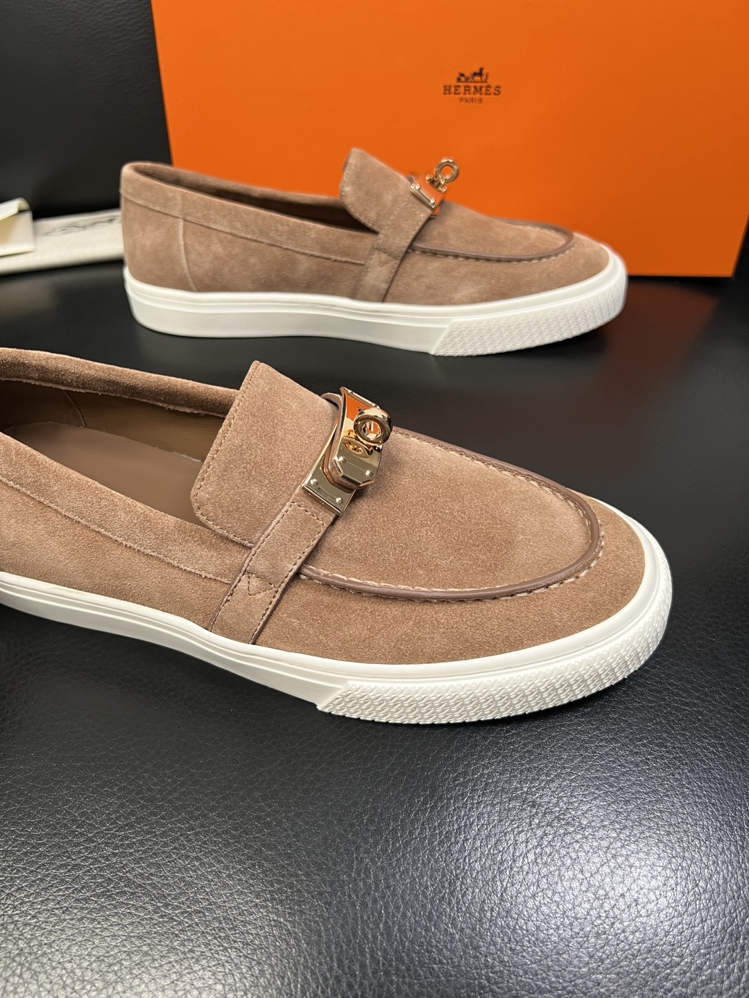 带飞机盒 Hermes 高品质 顶级工艺品 爱马仕 专柜同步发售原厂配置，意大利进口原版牛皮面料，高品质