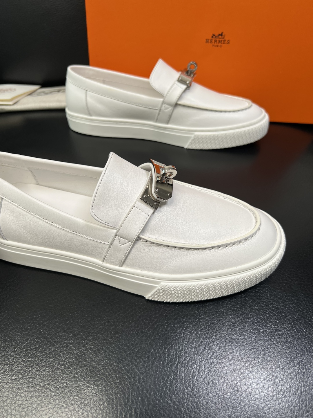 带飞机盒 Hermes 高品质 顶级工艺品 爱马仕 专柜同步发售原厂配置，意大利进口原版牛皮面料，高品质
