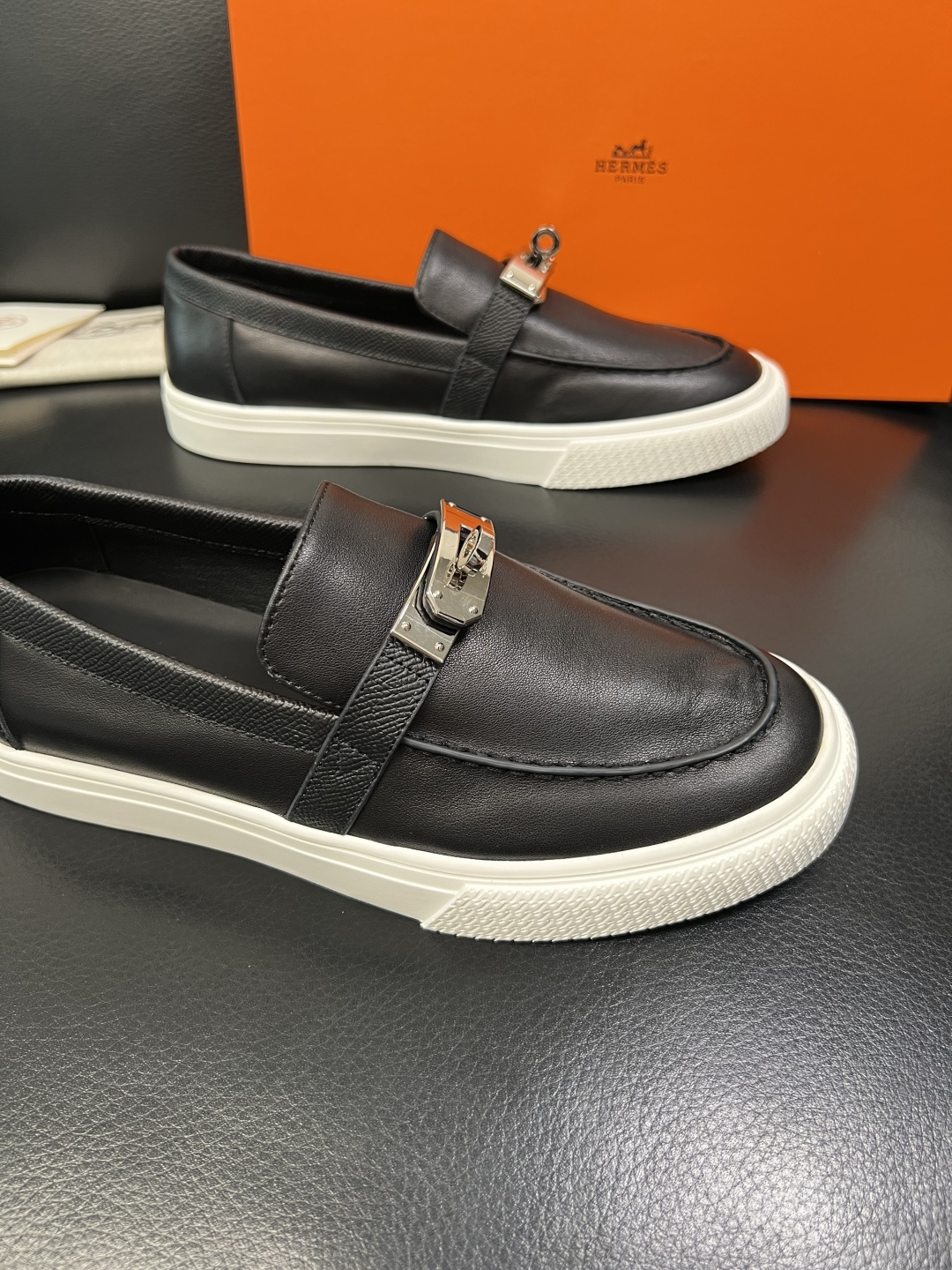 带飞机盒 Hermes 高品质 顶级工艺品 爱马仕 专柜同步发售原厂配置，意大利进口原版牛皮面料，高品质