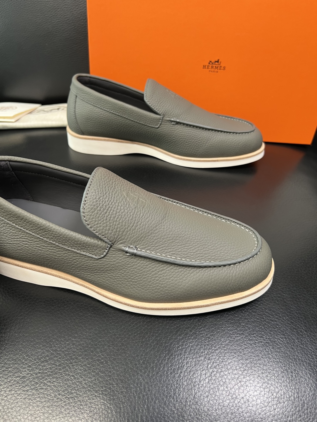 带飞机盒 Hermes 高品质 顶级工艺品 爱马仕 专柜同步发售原厂配置，意大利进口原版牛皮面料，高品质