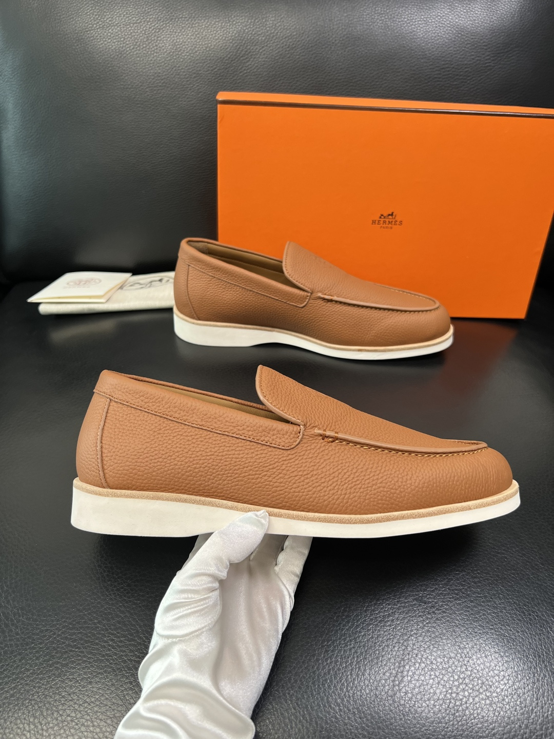 带飞机盒 Hermes 高品质 顶级工艺品 爱马仕 专柜同步发售原厂配置，意大利进口原版牛皮面料，高品质