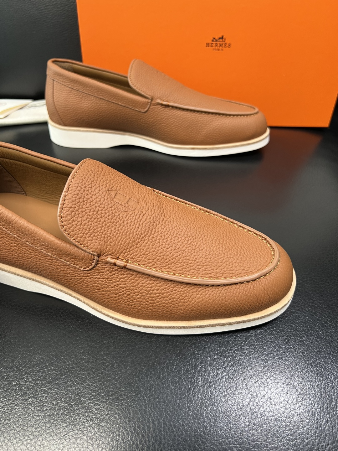 带飞机盒 Hermes 高品质 顶级工艺品 爱马仕 专柜同步发售原厂配置，意大利进口原版牛皮面料，高品质