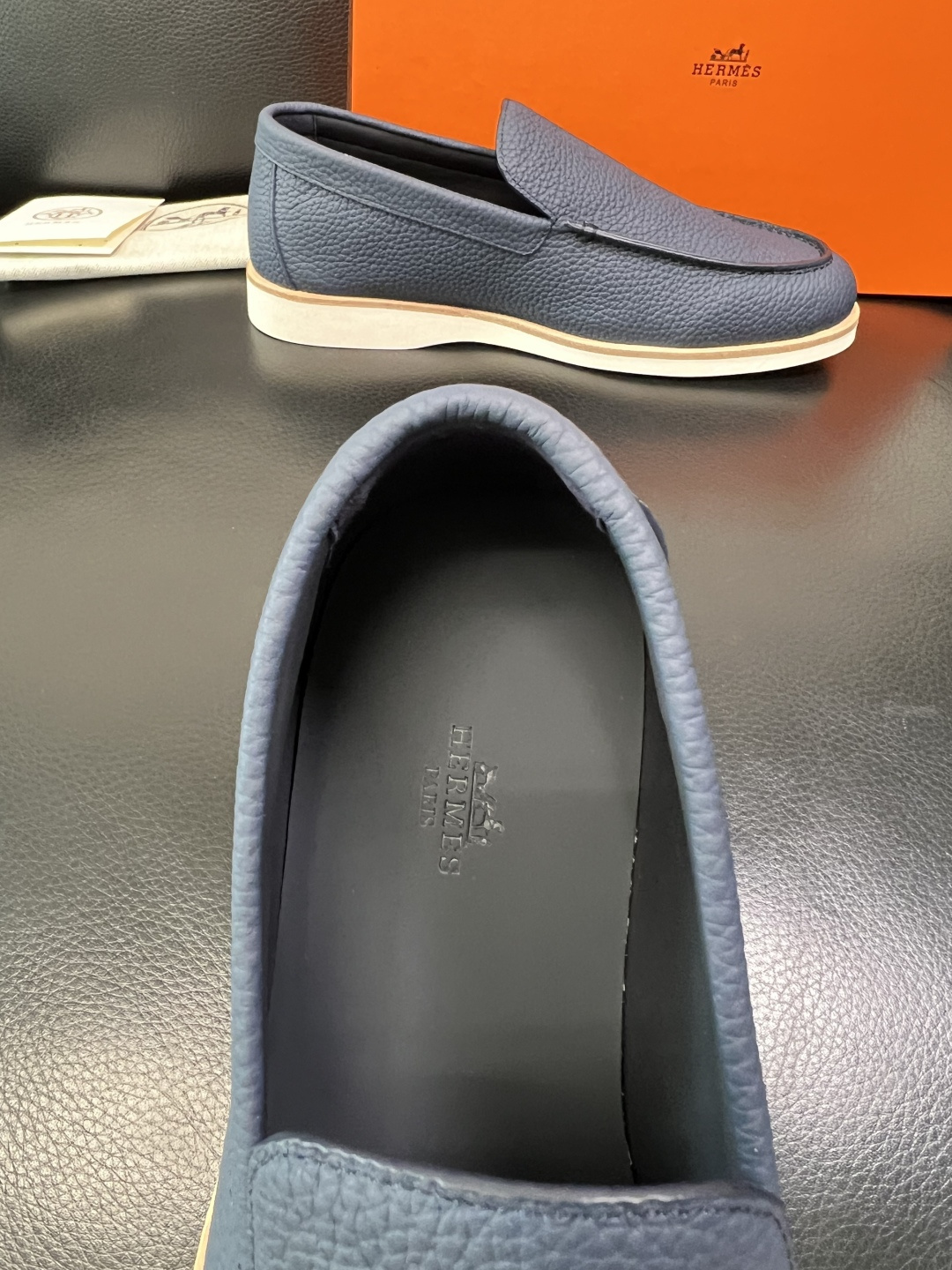 带飞机盒 Hermes 高品质 顶级工艺品 爱马仕 专柜同步发售原厂配置，意大利进口原版牛皮面料，高品质