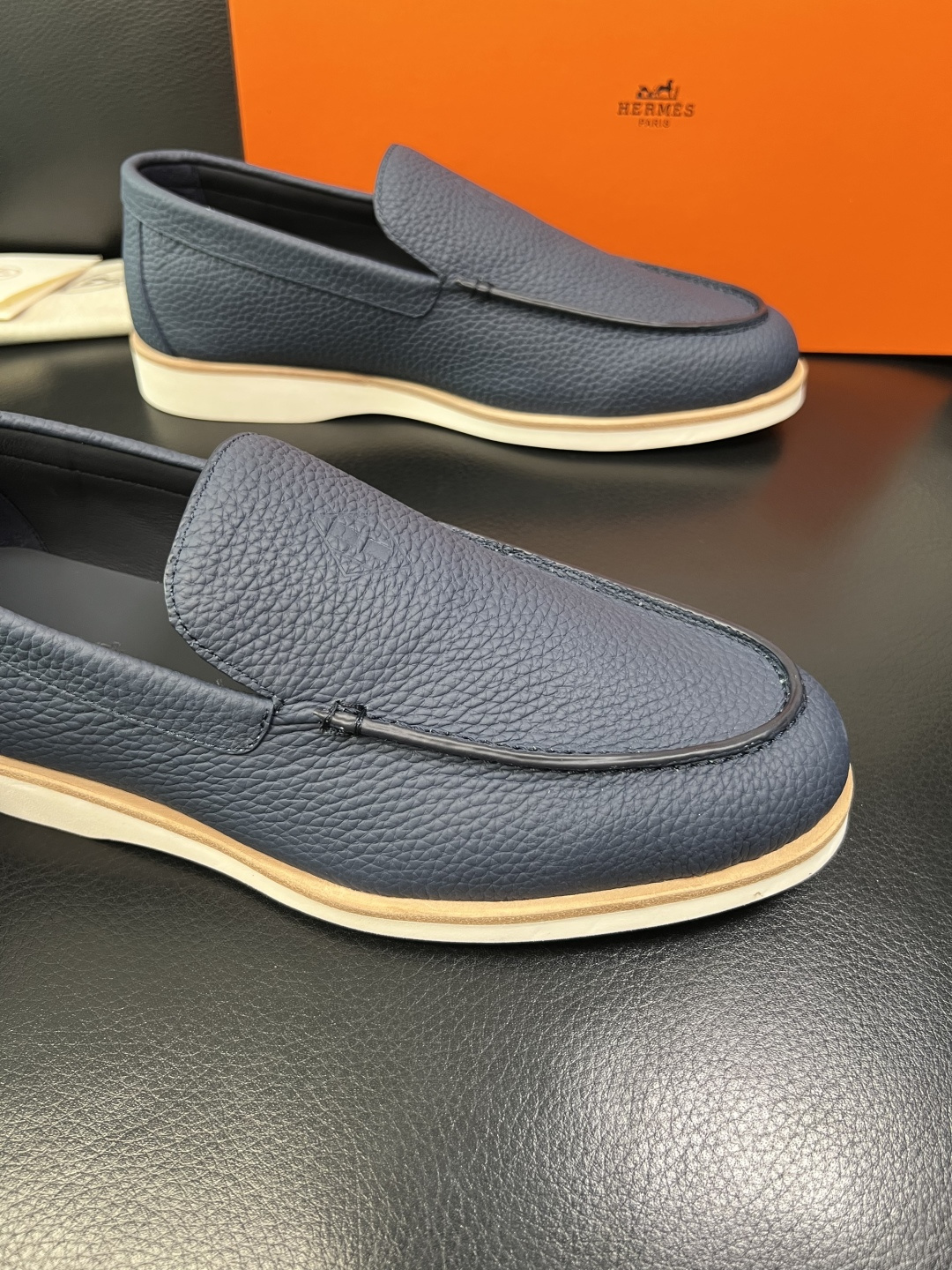 带飞机盒 Hermes 高品质 顶级工艺品 爱马仕 专柜同步发售原厂配置，意大利进口原版牛皮面料，高品质