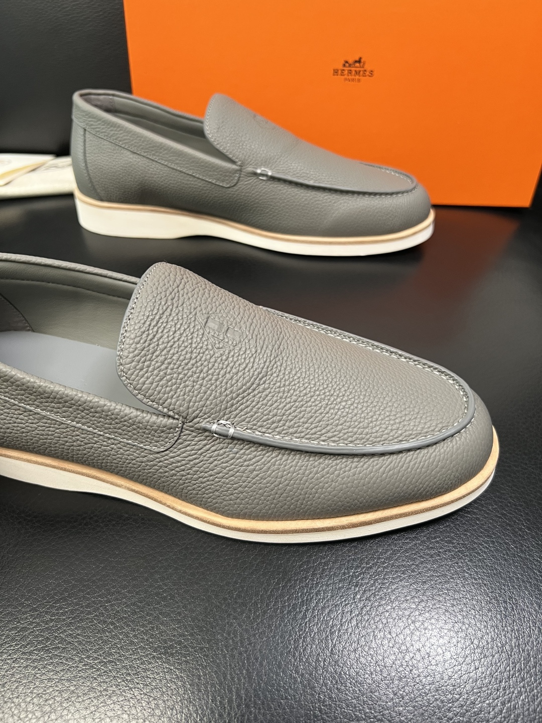 带飞机盒 Hermes 高品质 顶级工艺品 爱马仕 专柜同步发售原厂配置，意大利进口原版牛皮面料，高品质
