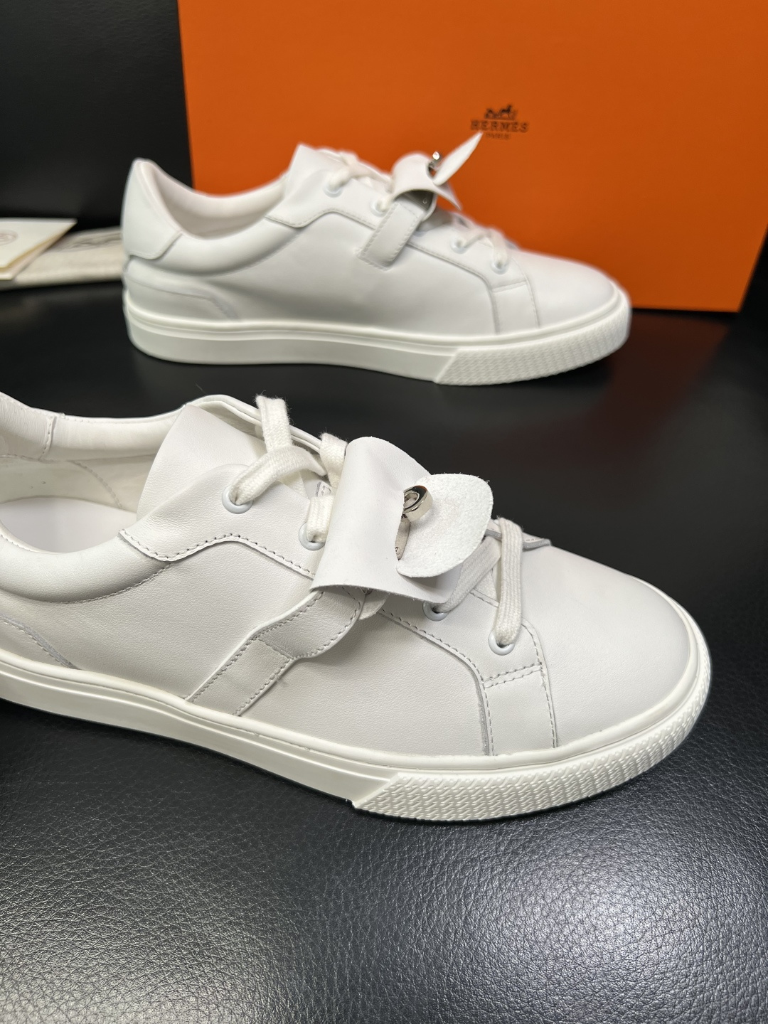 带飞机盒 Hermes 高品质 顶级工艺品 爱马仕 专柜同步发售原厂配置，意大利进口原版牛皮面料，高品质