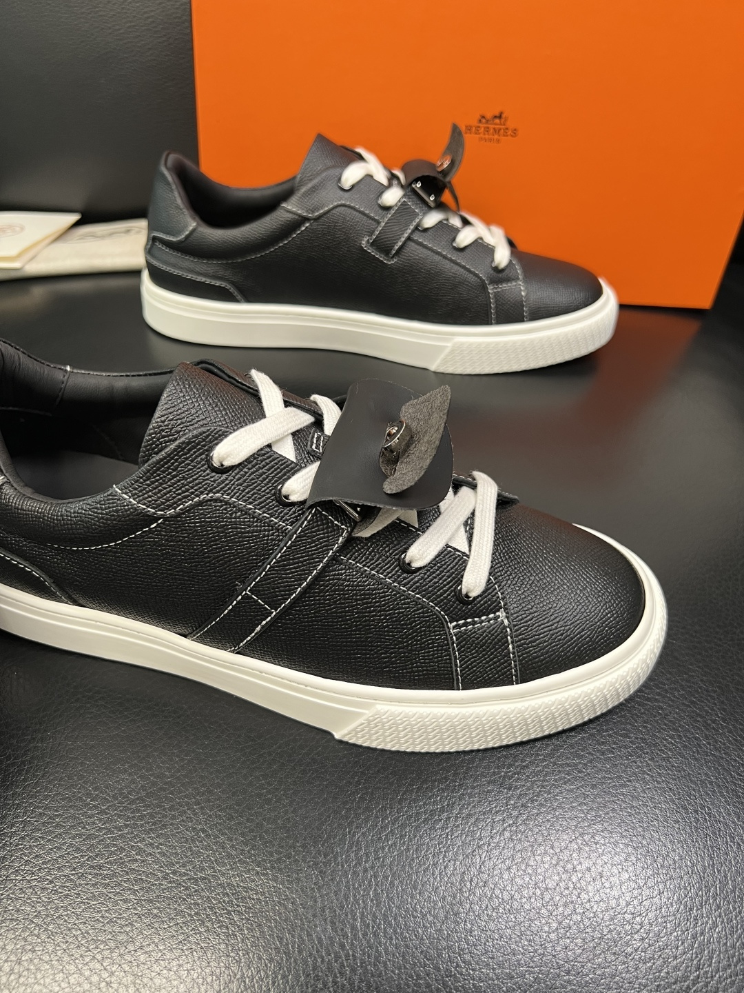 带飞机盒 Hermes 高品质 顶级工艺品 爱马仕 专柜同步发售原厂配置，意大利进口原版牛皮面料，高品质