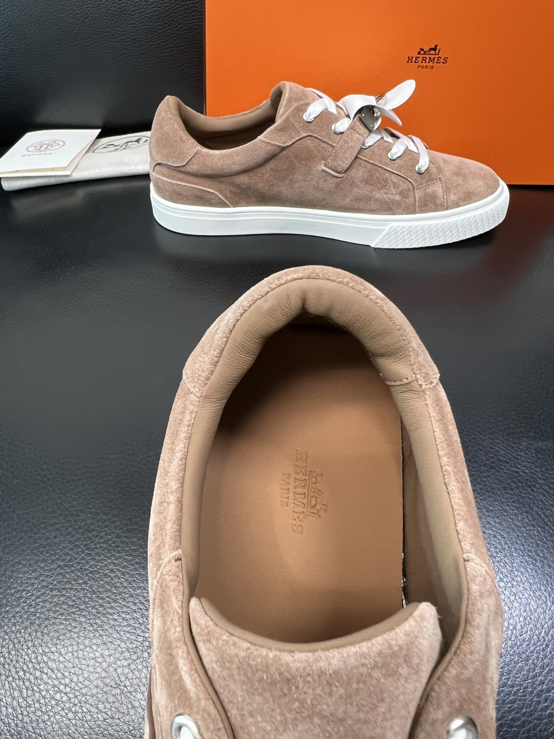 带飞机盒 Hermes 高品质 顶级工艺品 爱马仕 专柜同步发售原厂配置，意大利进口原版牛皮面料，高品质