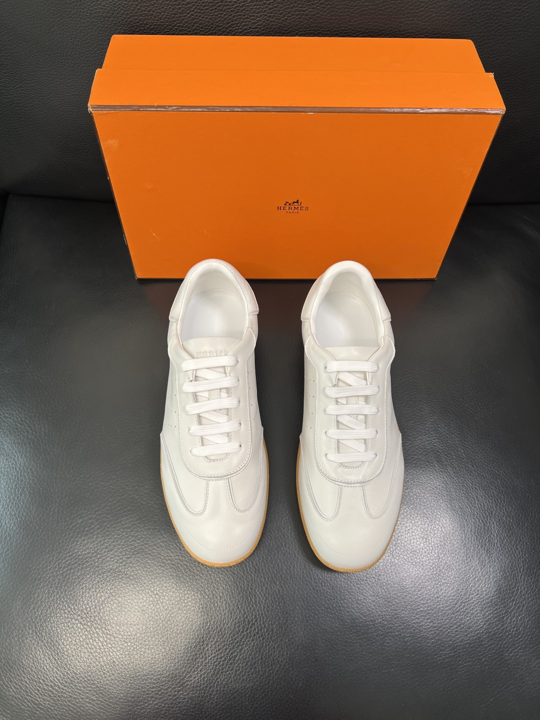 Hermes 高品质 顶级工艺品 爱马仕 专柜同步发售原厂配置，意大利进口原版牛皮面料，高品质拼接工艺，