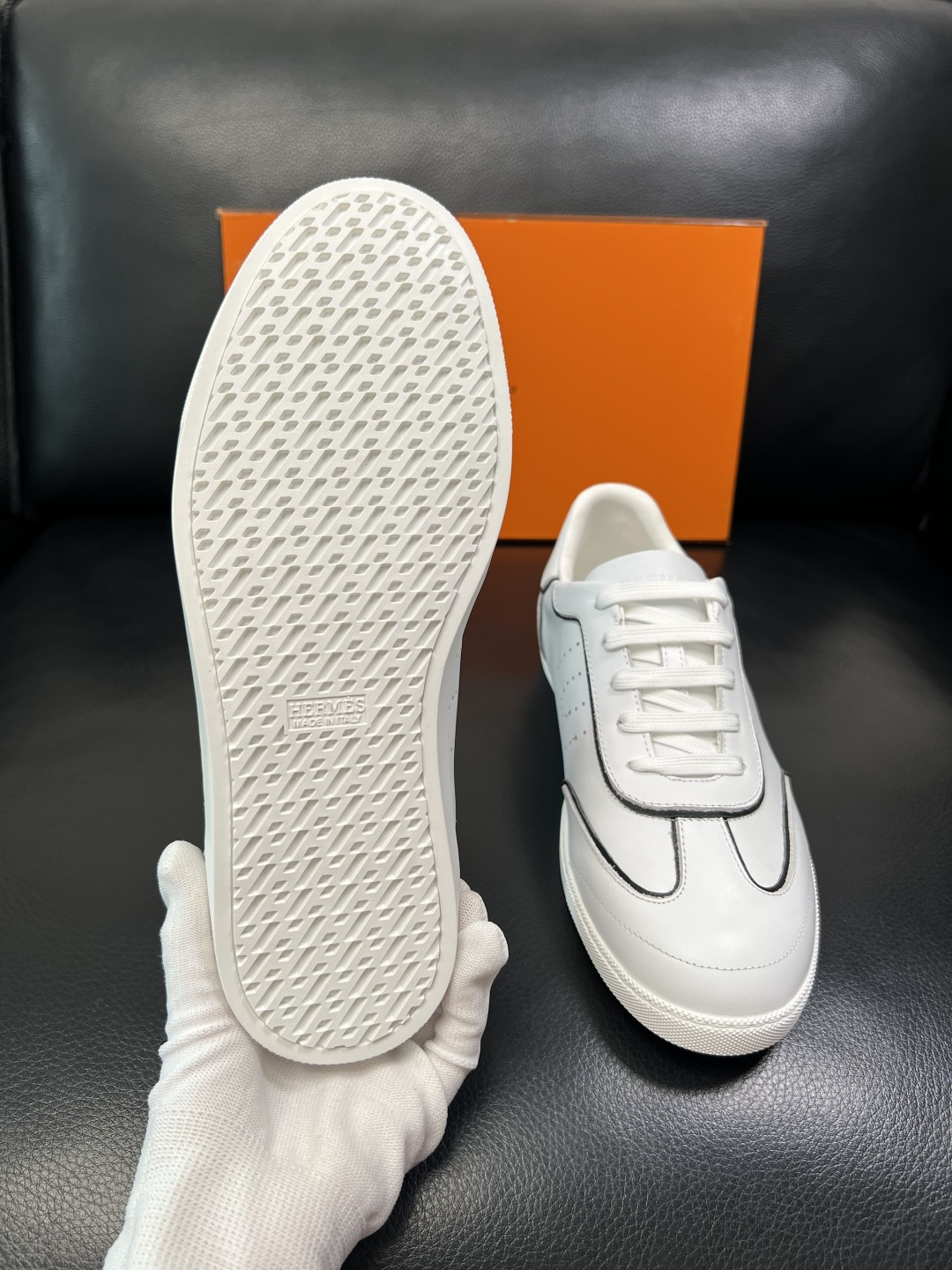 Hermes 高品质 顶级工艺品 爱马仕 专柜同步发售原厂配置，意大利进口原版牛皮面料，高品质拼接工艺，