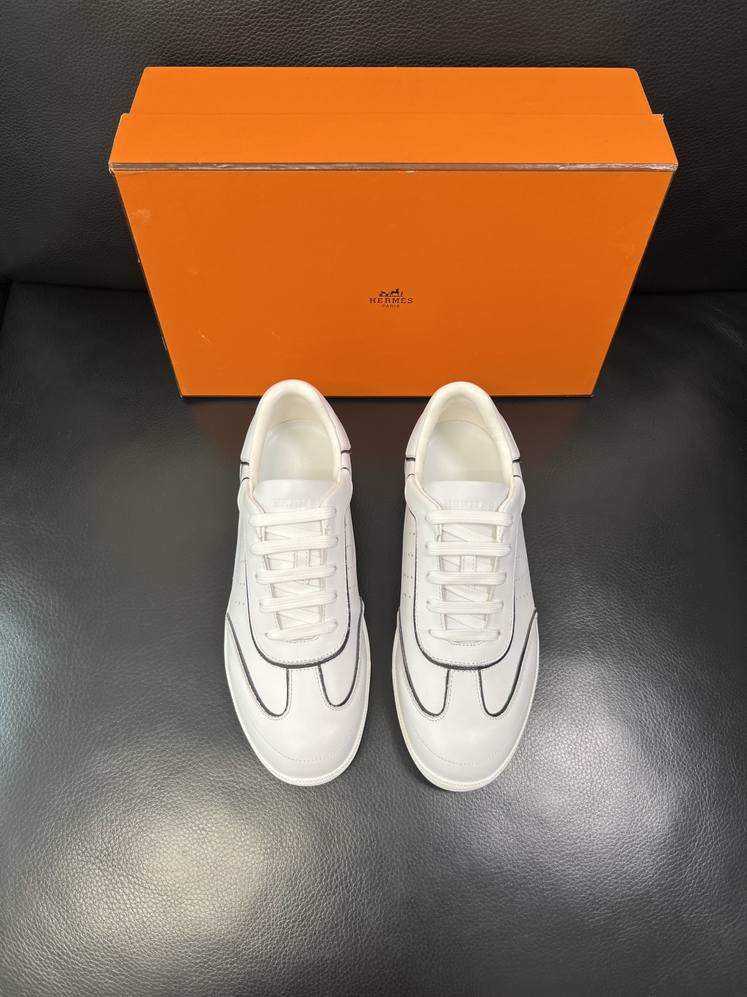 Hermes 高品质 顶级工艺品 爱马仕 专柜同步发售原厂配置，意大利进口原版牛皮面料，高品质拼接工艺，