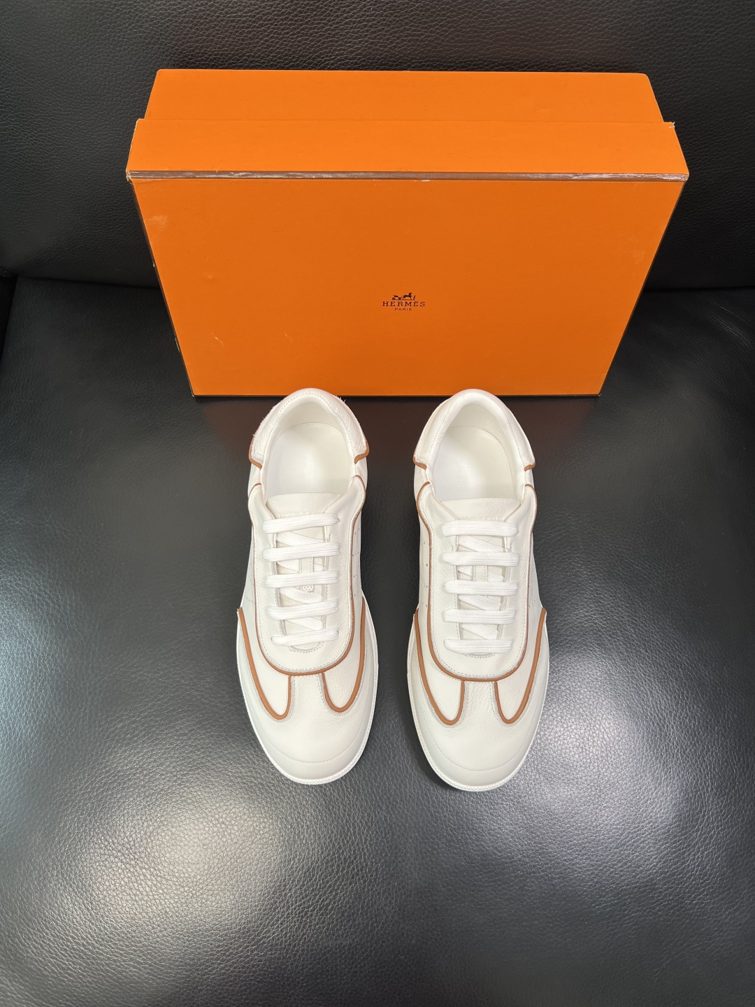 Hermes 高品质 顶级工艺品 爱马仕 专柜同步发售原厂配置，意大利进口原版牛皮面料，高品质拼接工艺，