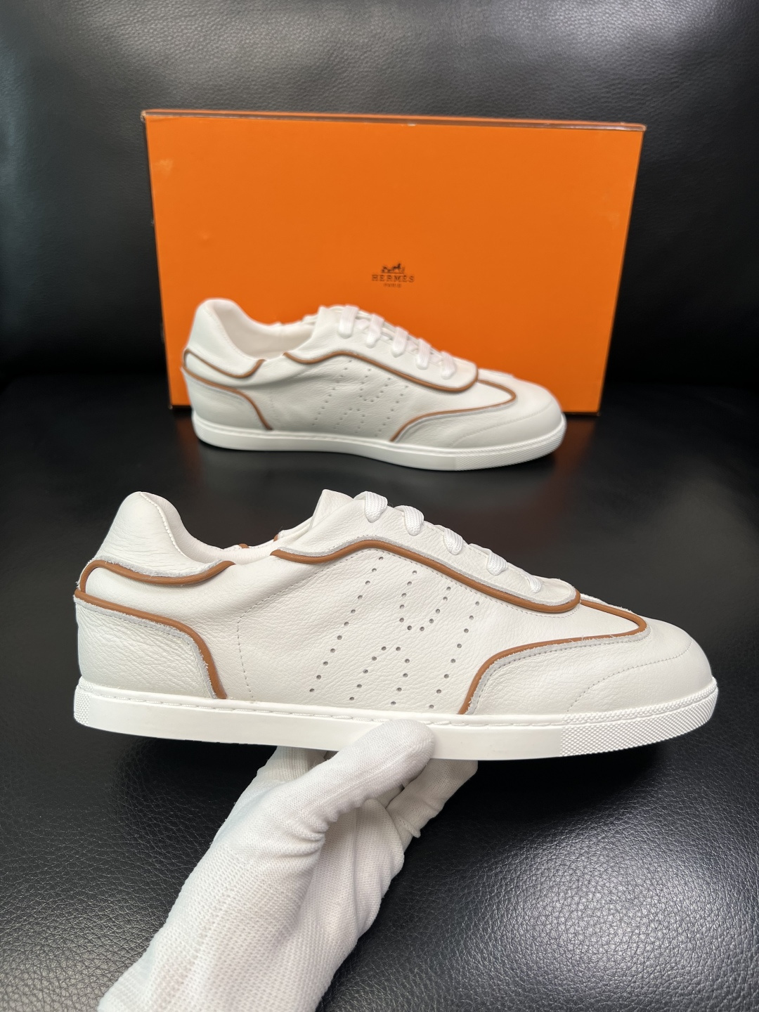 Hermes 高品质 顶级工艺品 爱马仕 专柜同步发售原厂配置，意大利进口原版牛皮面料，高品质拼接工艺，