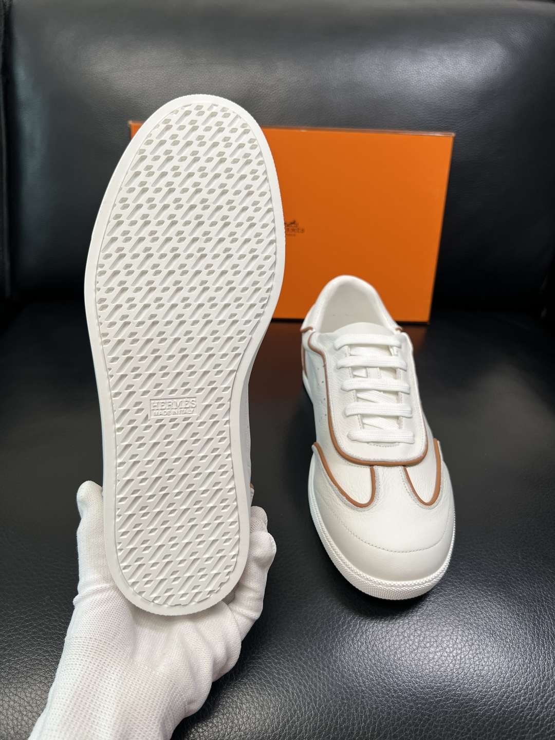 Hermes 高品质 顶级工艺品 爱马仕 专柜同步发售原厂配置，意大利进口原版牛皮面料，高品质拼接工艺，