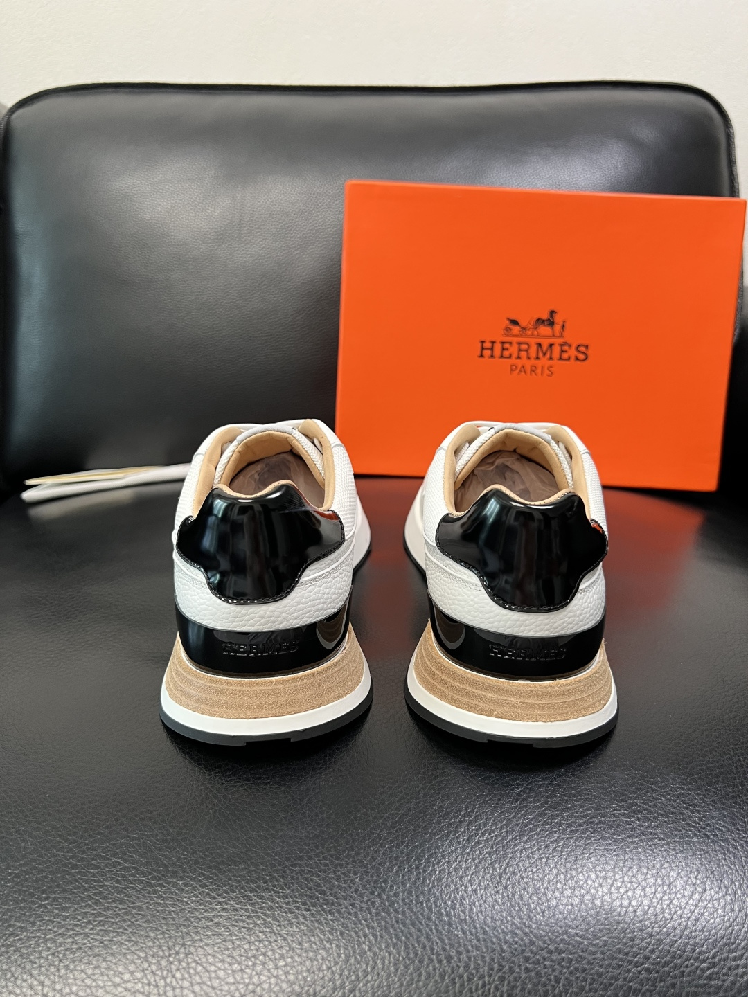 Hermes 高品质 顶级工艺品 爱马仕 专柜同步 原厂配置，意大利进口原版牛皮面料，高品质拼接工艺，全