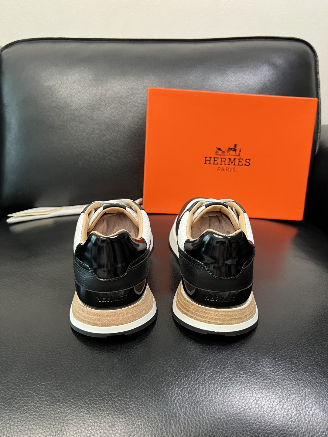 Hermes 高品质 顶级工艺品 爱马仕 专柜同步 原厂配置，意大利进口原版牛皮面料，高品质拼接工艺，全