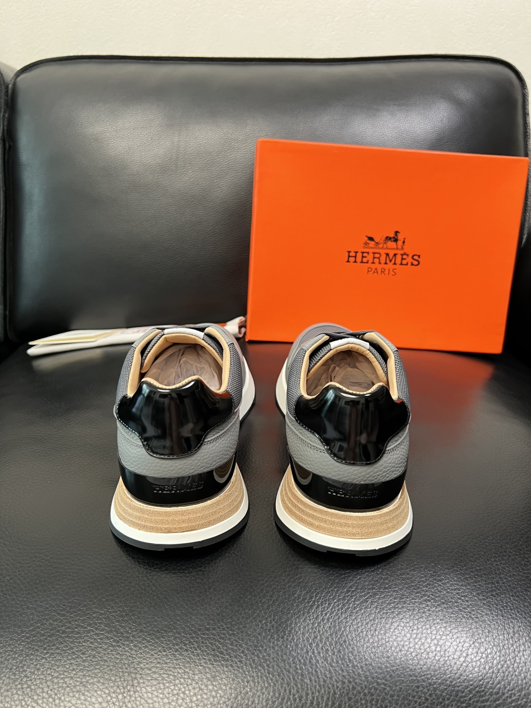Hermes 高品质 顶级工艺品 爱马仕 专柜同步 原厂配置，意大利进口原版牛皮面料，高品质拼接工艺，全