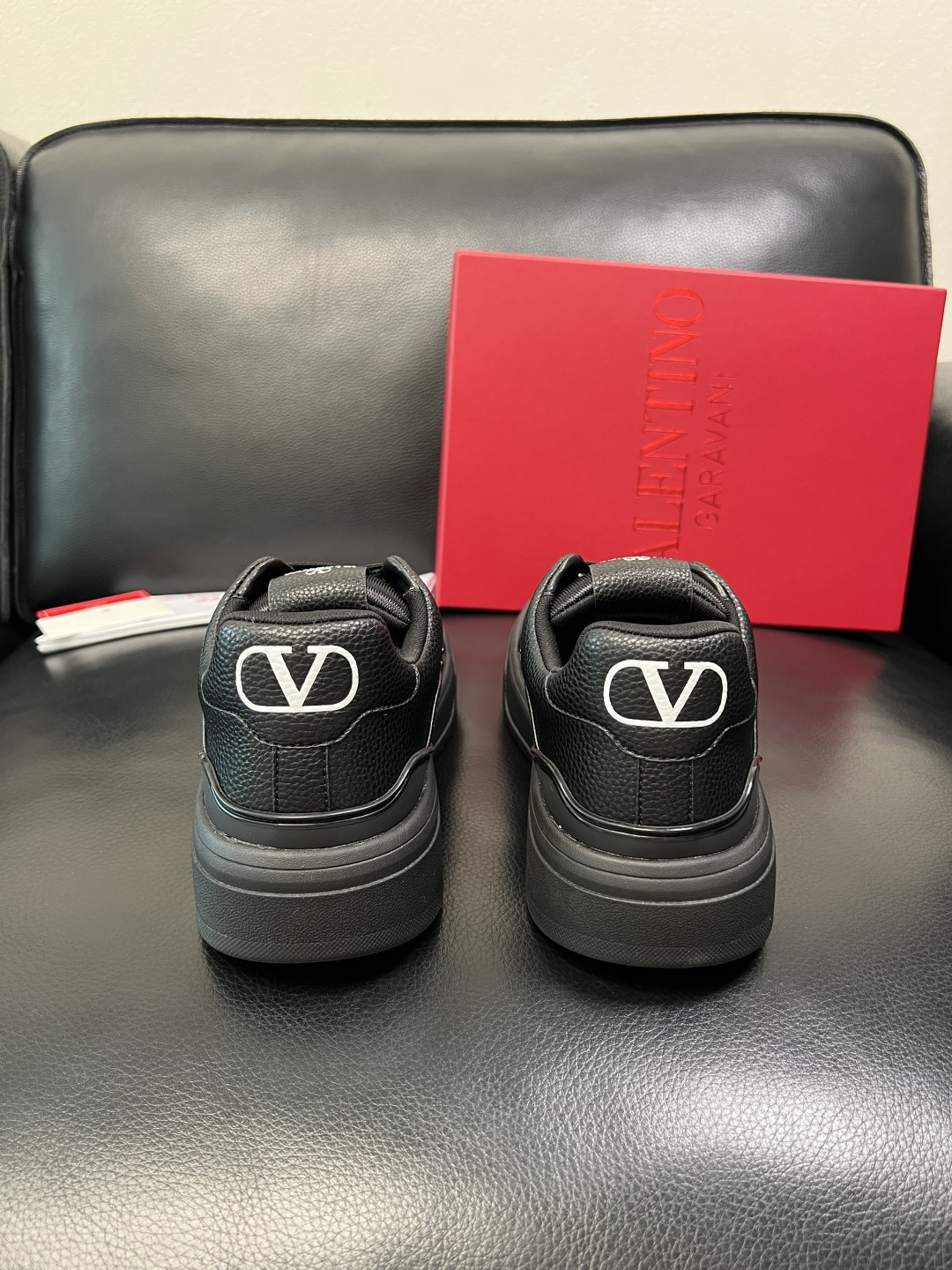 VALENTINO 高品质 顶级工艺品 华伦天奴，运动板鞋专柜同步，鞋面意大利进口，高品质拼接缤纷色彩复