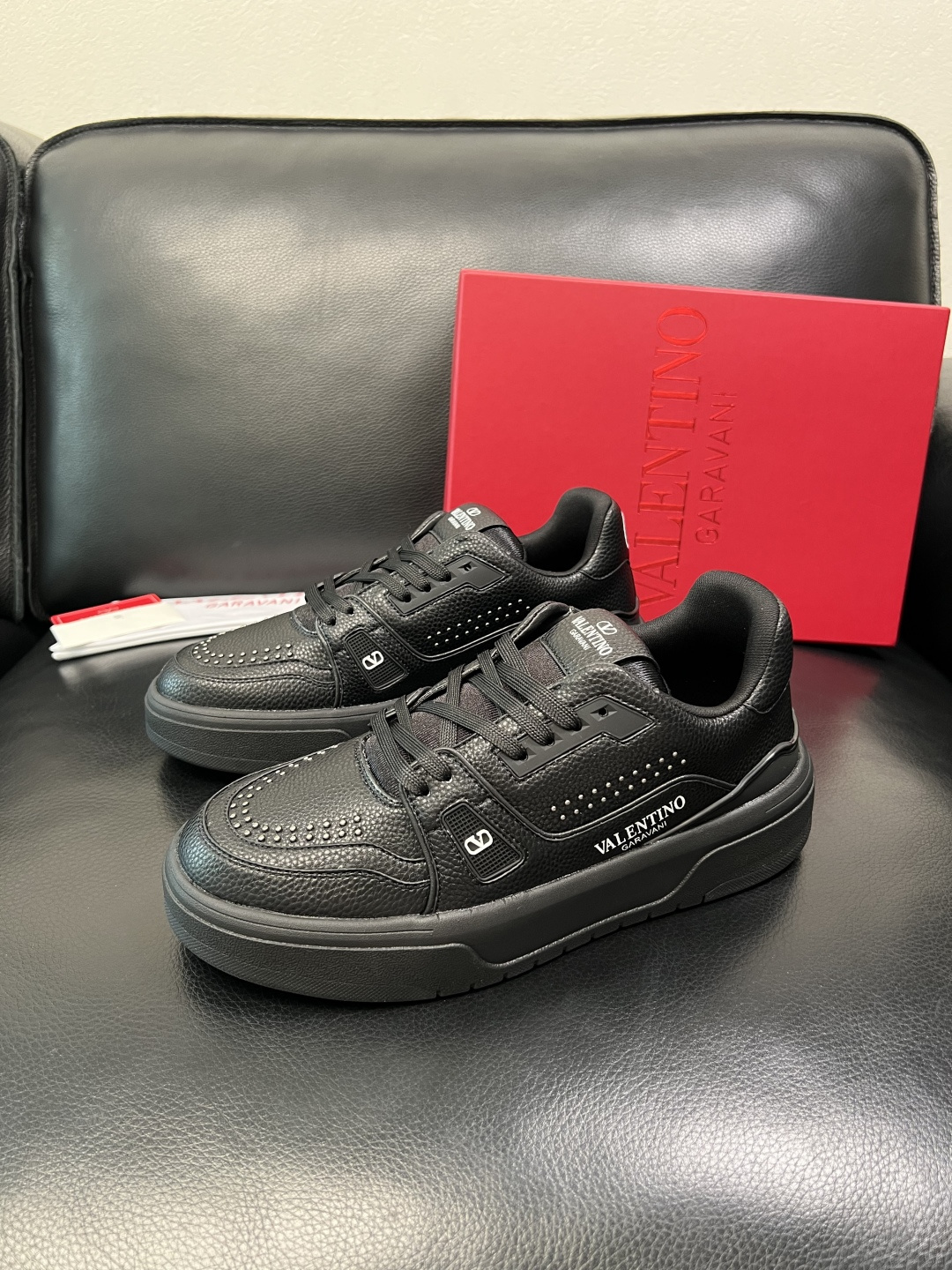 VALENTINO 高品质 顶级工艺品 华伦天奴，运动板鞋专柜同步，鞋面意大利进口，高品质拼接缤纷色彩复