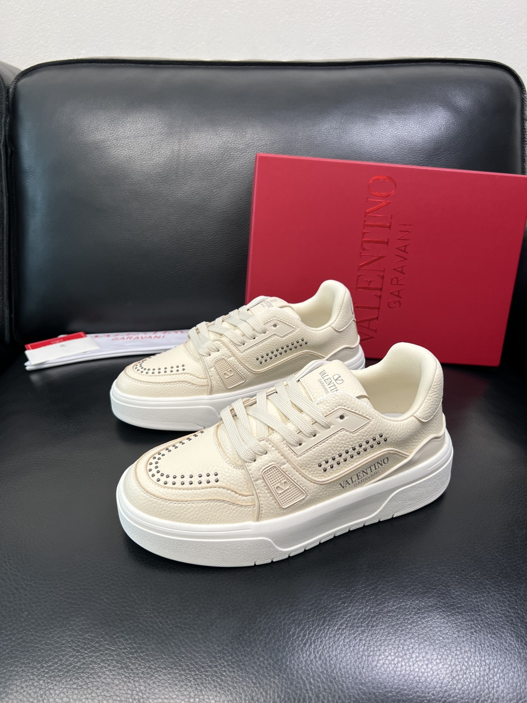 VALENTINO 高品质 顶级工艺品 华伦天奴，运动板鞋专柜同步，鞋面意大利进口，高品质拼接缤纷色彩复