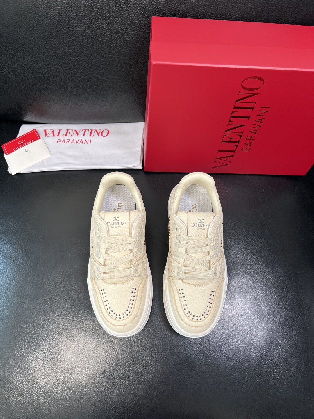 VALENTINO 高品质 顶级工艺品 华伦天奴，运动板鞋专柜同步，鞋面意大利进口，高品质拼接缤纷色彩复