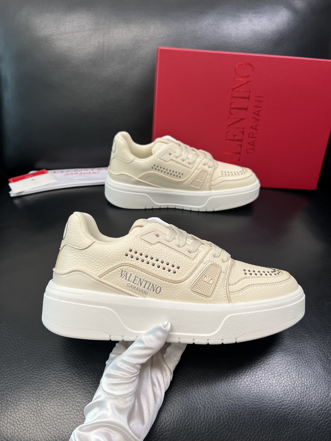 VALENTINO 高品质 顶级工艺品 华伦天奴，运动板鞋专柜同步，鞋面意大利进口，高品质拼接缤纷色彩复