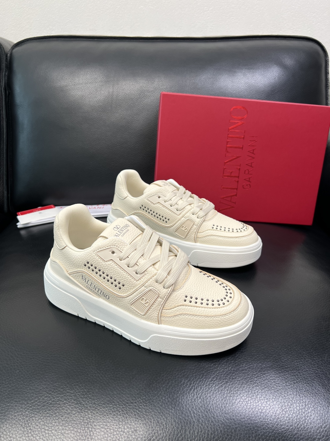 VALENTINO 高品质 顶级工艺品 华伦天奴，运动板鞋专柜同步，鞋面意大利进口，高品质拼接缤纷色彩复