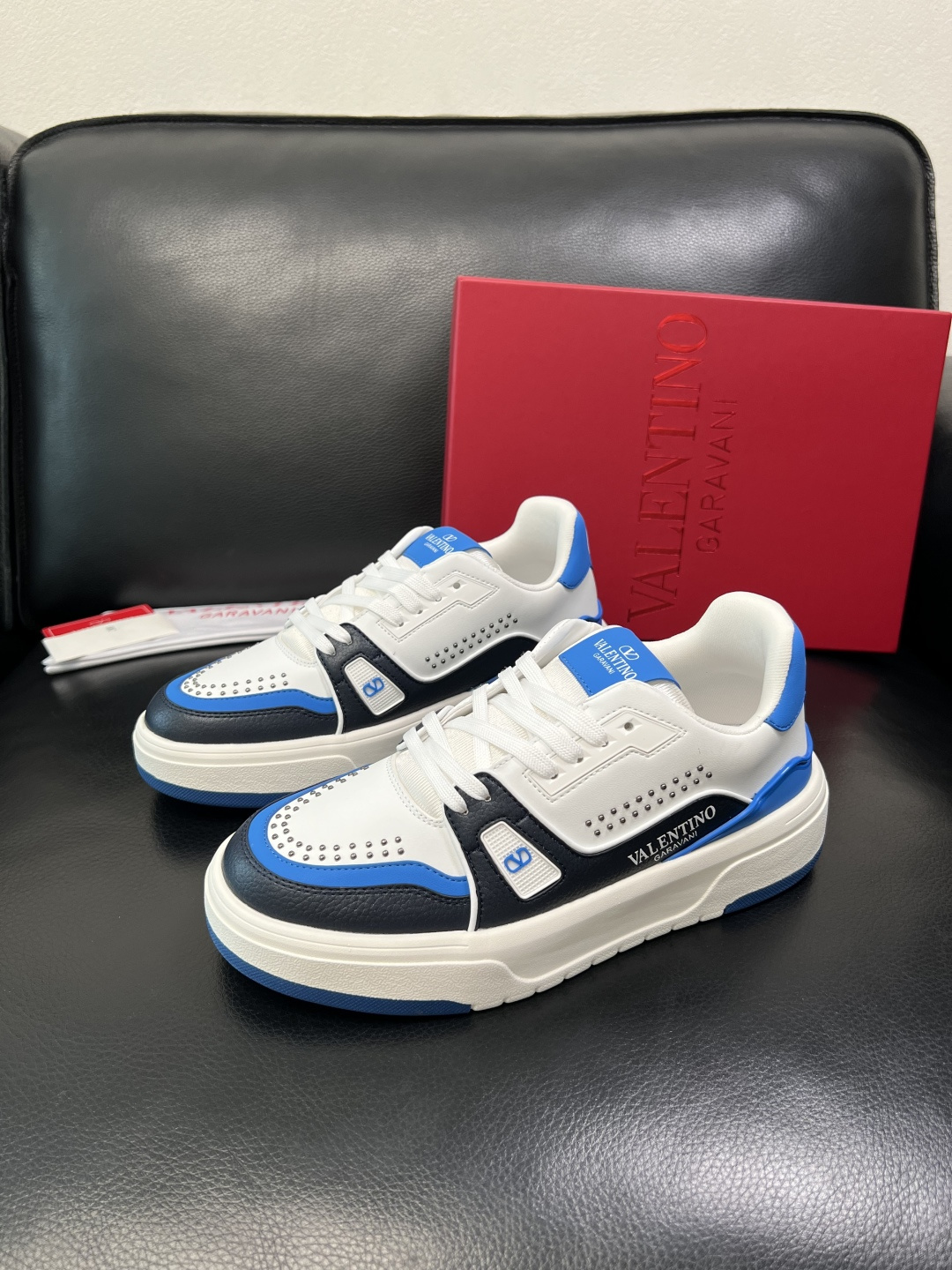 VALENTINO 高品质 顶级工艺品 华伦天奴，运动板鞋专柜同步，鞋面意大利进口，高品质拼接缤纷色彩复