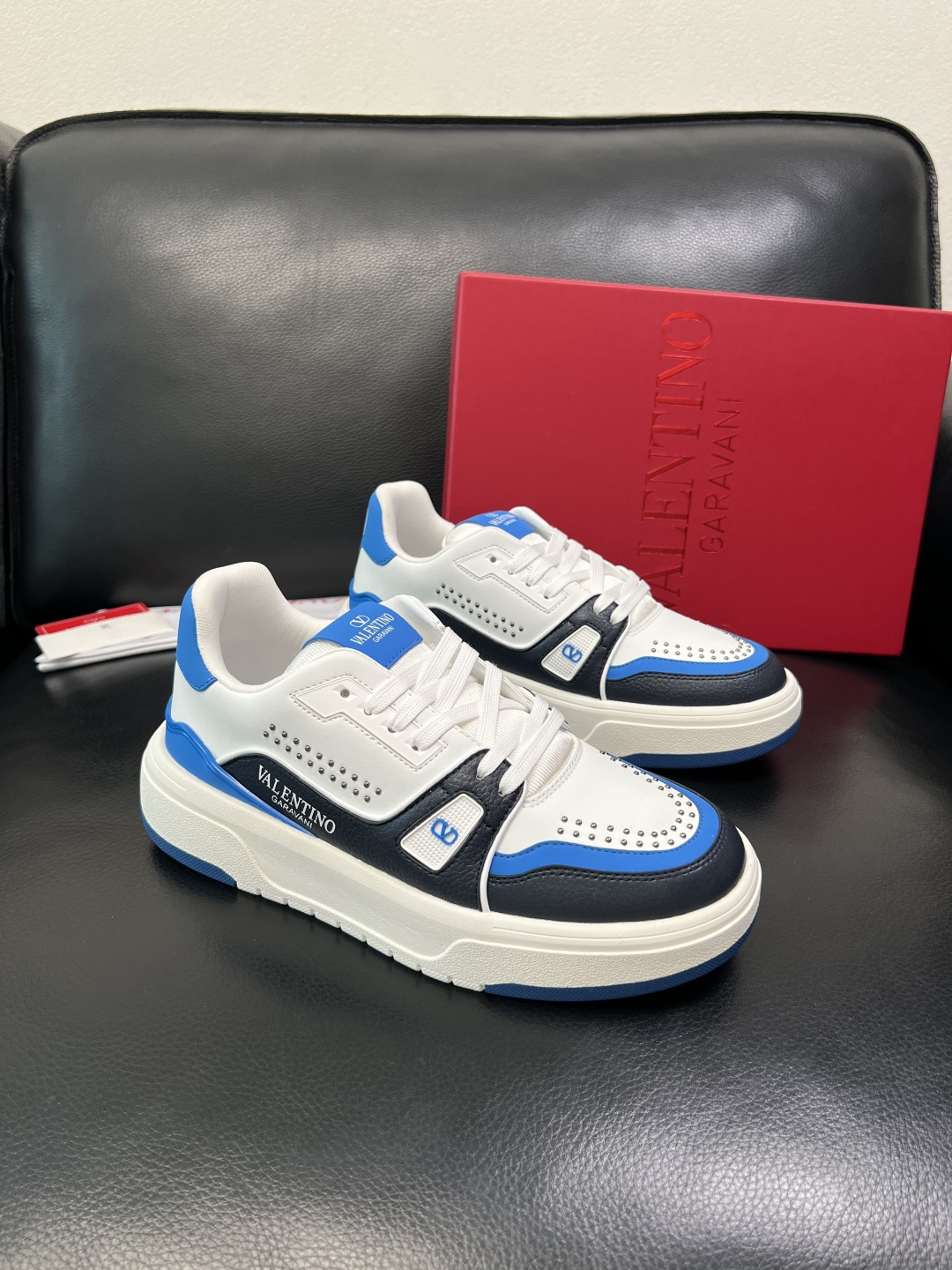 VALENTINO 高品质 顶级工艺品 华伦天奴，运动板鞋专柜同步，鞋面意大利进口，高品质拼接缤纷色彩复