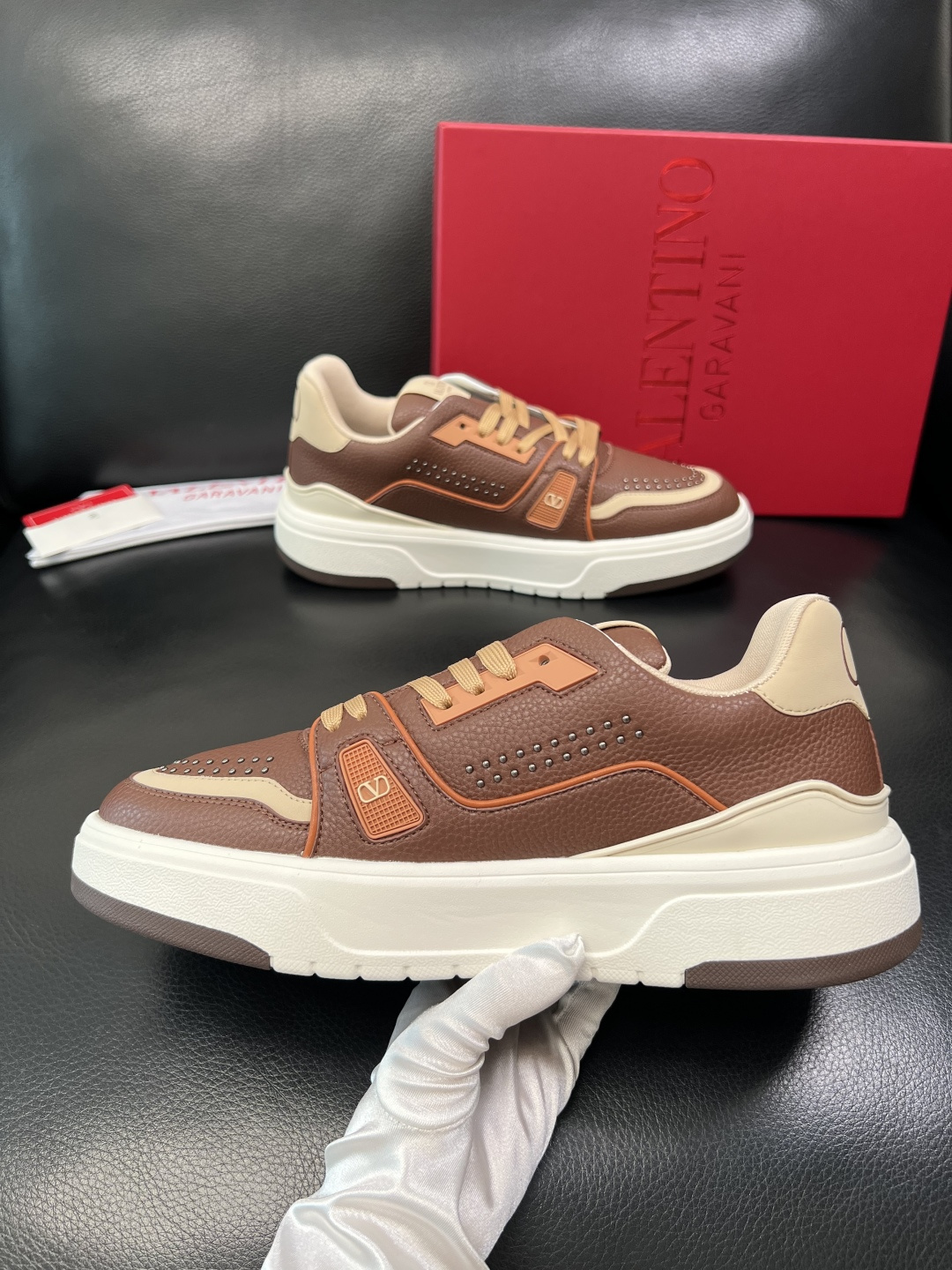 VALENTINO 高品质 顶级工艺品 华伦天奴，运动板鞋专柜同步，鞋面意大利进口，高品质拼接缤纷色彩复