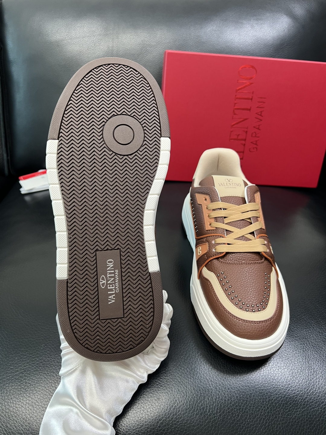 VALENTINO 高品质 顶级工艺品 华伦天奴，运动板鞋专柜同步，鞋面意大利进口，高品质拼接缤纷色彩复