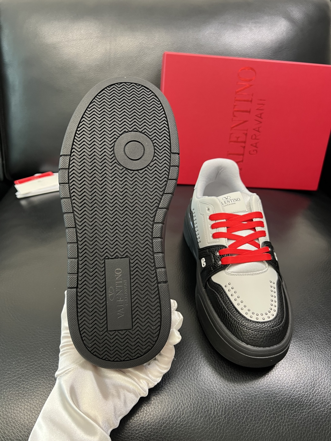 VALENTINO 高品质 顶级工艺品 华伦天奴，运动板鞋专柜同步，鞋面意大利进口，高品质拼接缤纷色彩复