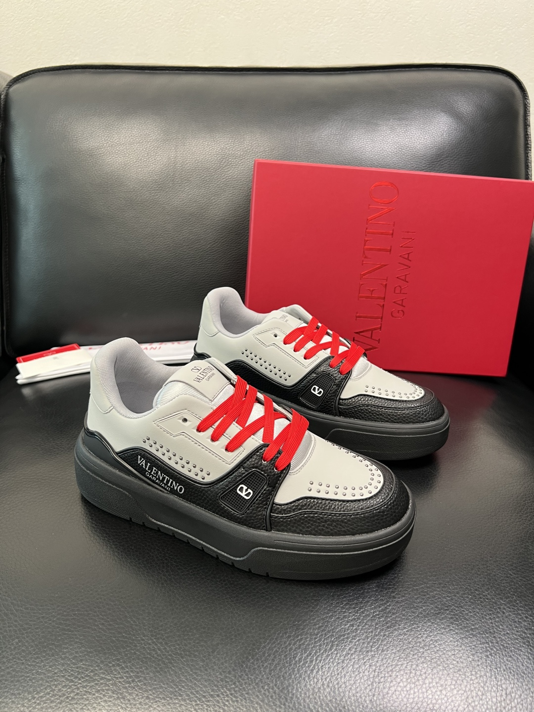 VALENTINO 高品质 顶级工艺品 华伦天奴，运动板鞋专柜同步，鞋面意大利进口，高品质拼接缤纷色彩复