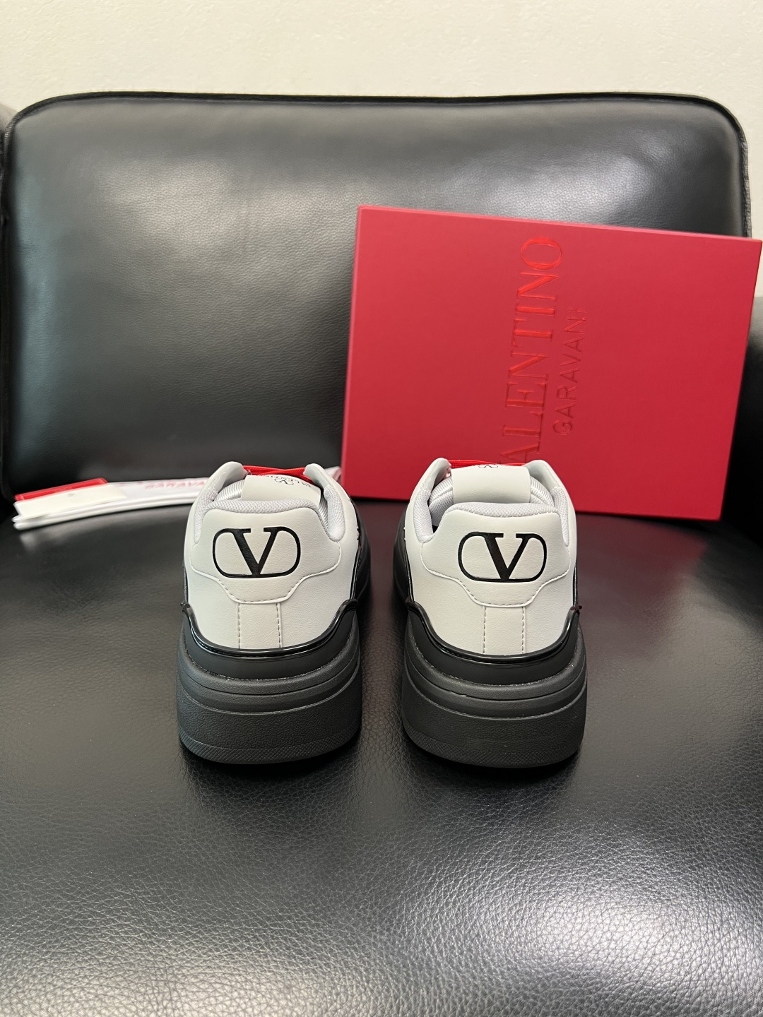 VALENTINO 高品质 顶级工艺品 华伦天奴，运动板鞋专柜同步，鞋面意大利进口，高品质拼接缤纷色彩复