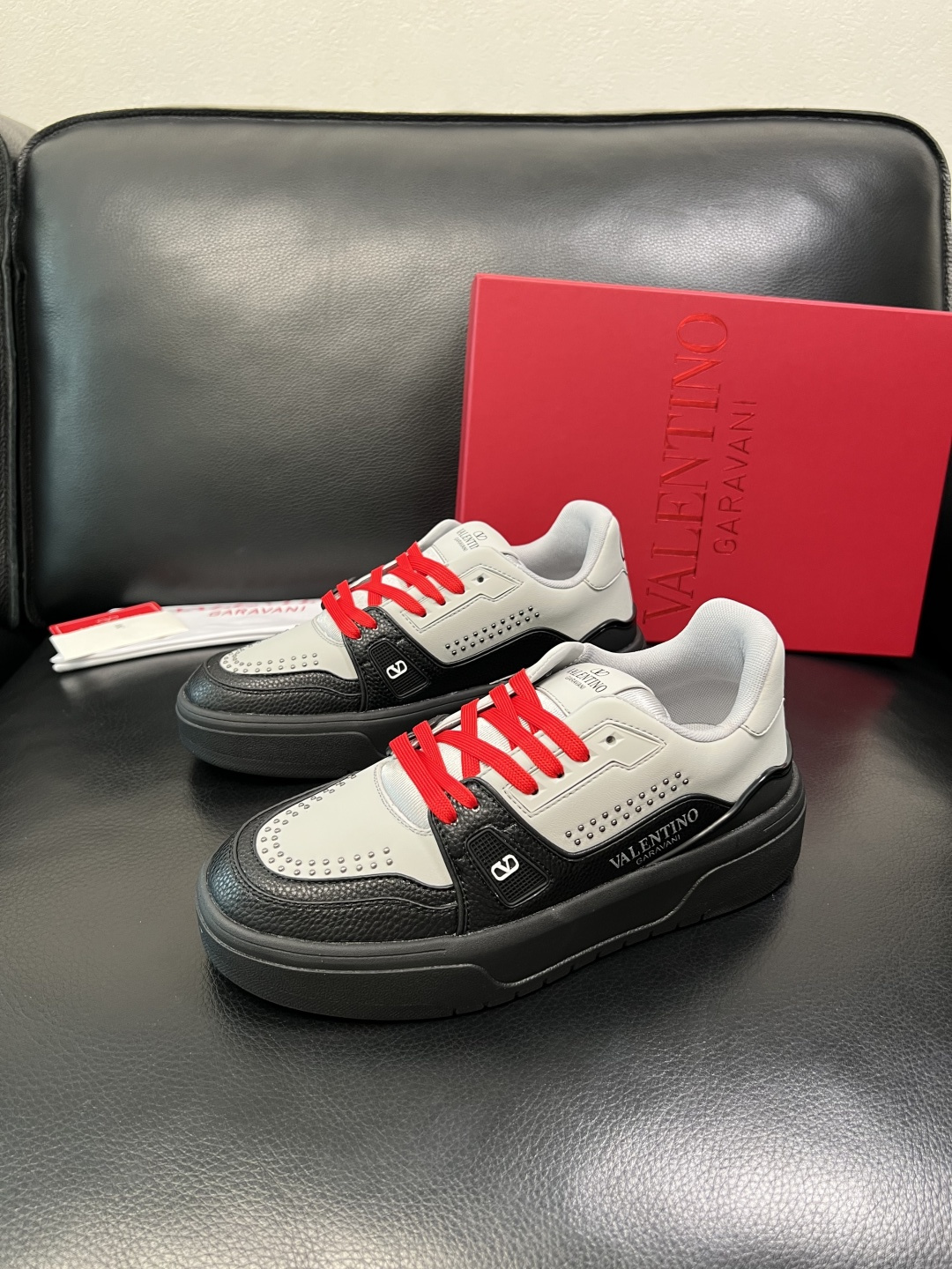 VALENTINO 高品质 顶级工艺品 华伦天奴，运动板鞋专柜同步，鞋面意大利进口，高品质拼接缤纷色彩复