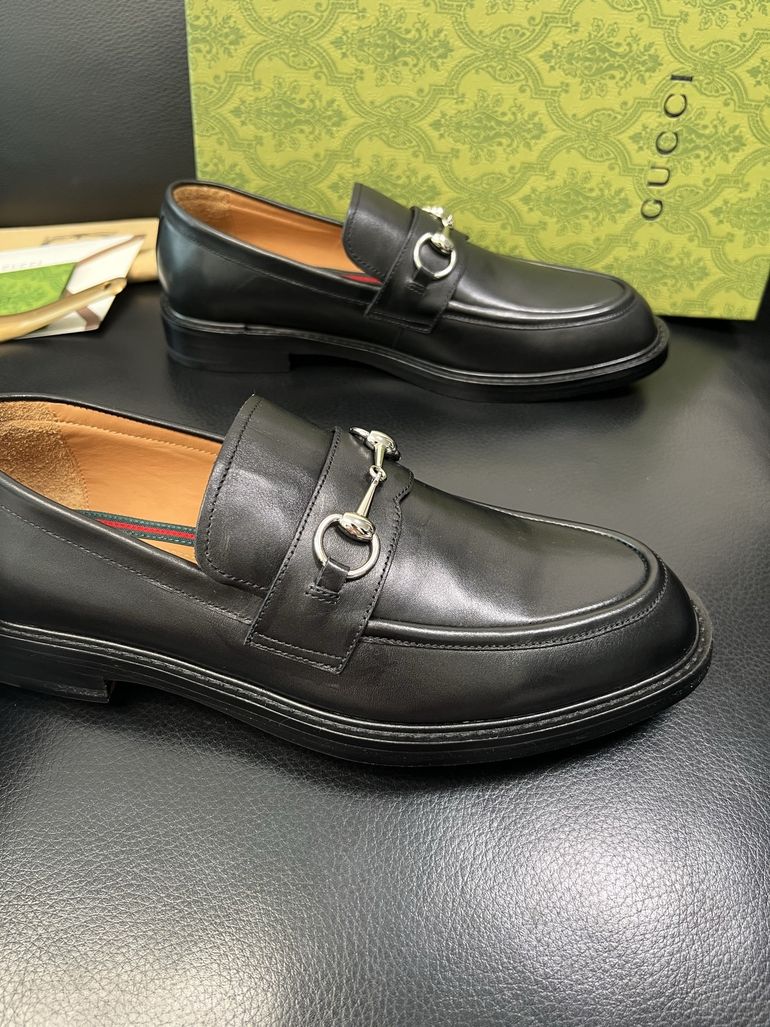 Gucci 顶级工艺品 古奇 皮鞋系列专柜同步 原厂配置，意大利进口原版牛皮，进口水染牛里 ，鞋底：原厂