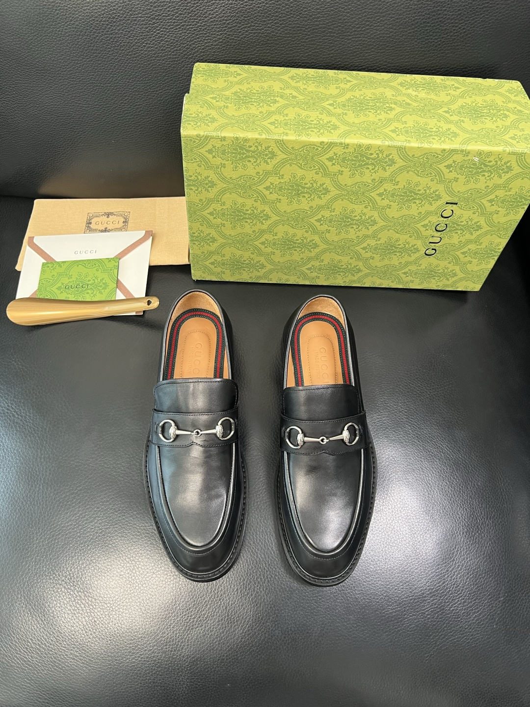 Gucci 顶级工艺品 古奇 皮鞋系列专柜同步 原厂配置，意大利进口原版牛皮，进口水染牛里 ，鞋底：原厂
