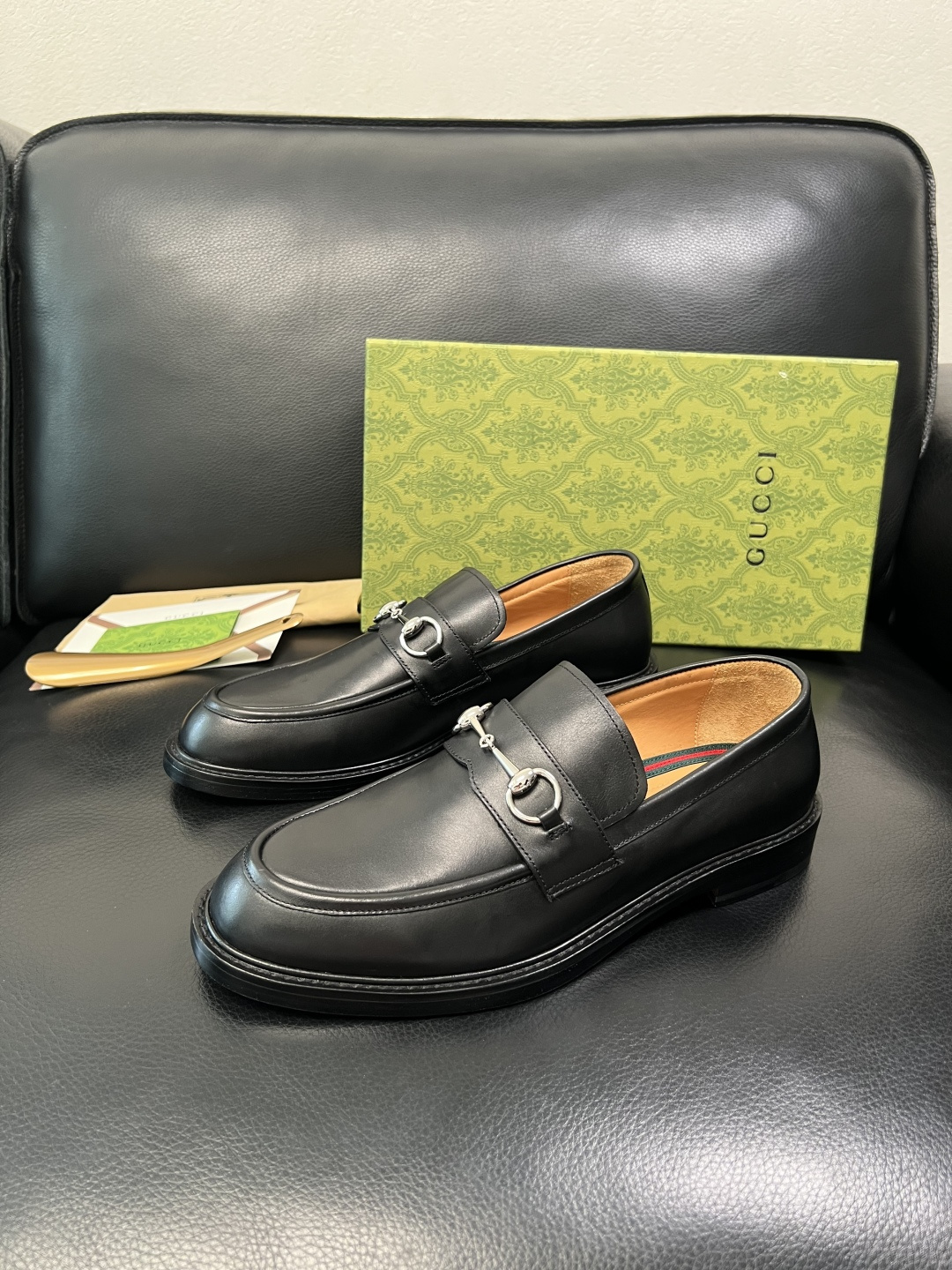 Gucci 顶级工艺品 古奇 皮鞋系列专柜同步 原厂配置，意大利进口原版牛皮，进口水染牛里 ，鞋底：原厂