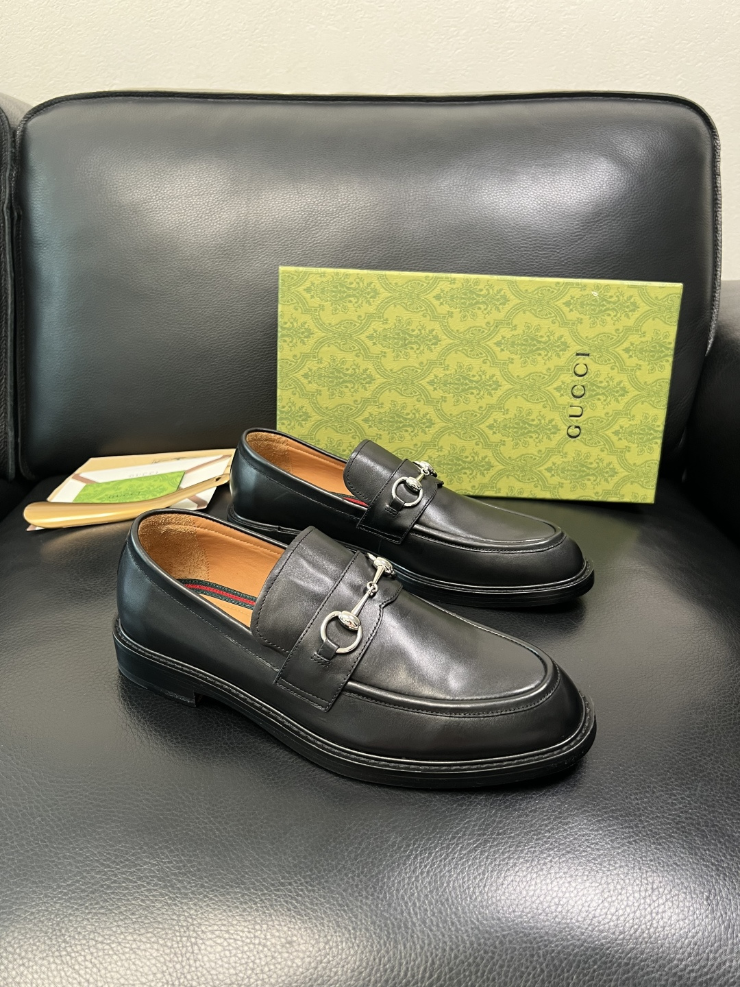 Gucci 顶级工艺品 古奇 皮鞋系列专柜同步 原厂配置，意大利进口原版牛皮，进口水染牛里 ，鞋底：原厂