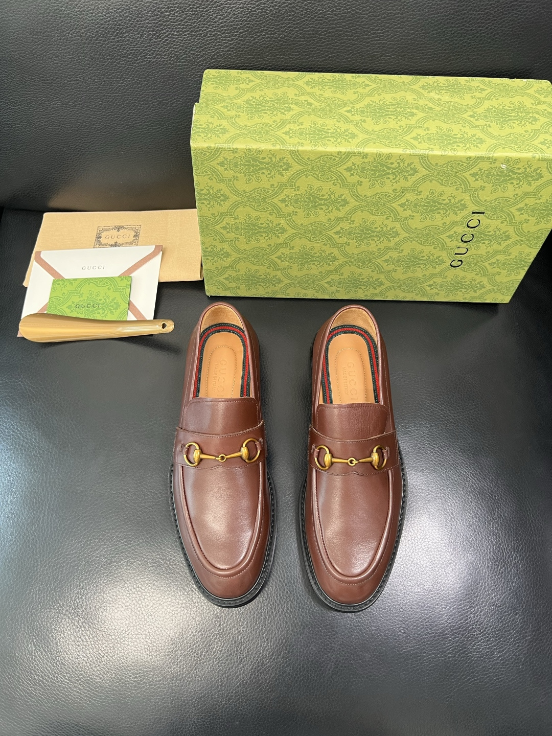 Gucci 顶级工艺品 古奇 皮鞋系列专柜同步 原厂配置，意大利进口原版牛皮，进口水染牛里 ，鞋底：原厂