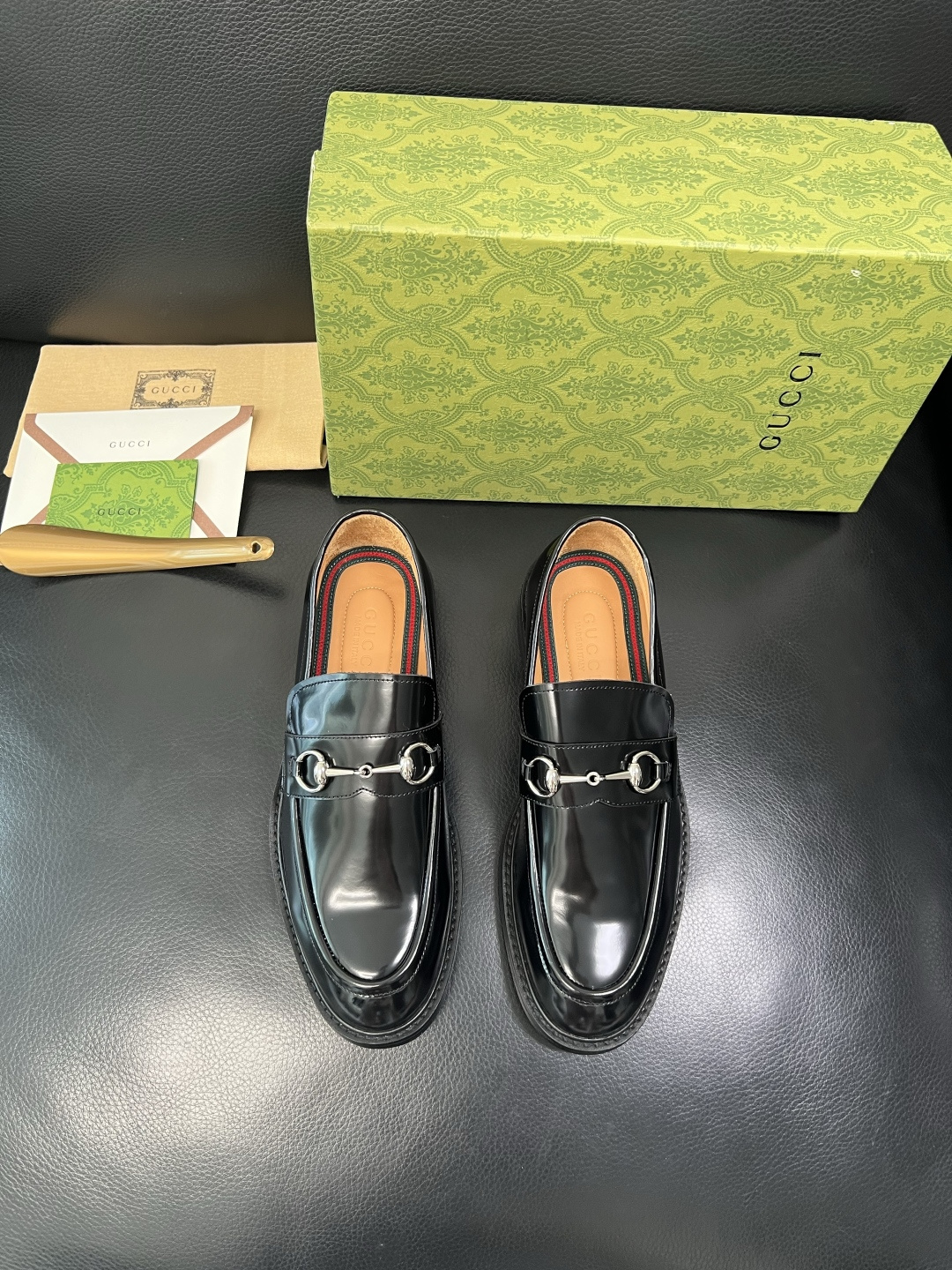 Gucci 顶级工艺品 古奇 皮鞋系列专柜同步 原厂配置，意大利进口原版牛皮，进口水染牛里 ，鞋底：原厂
