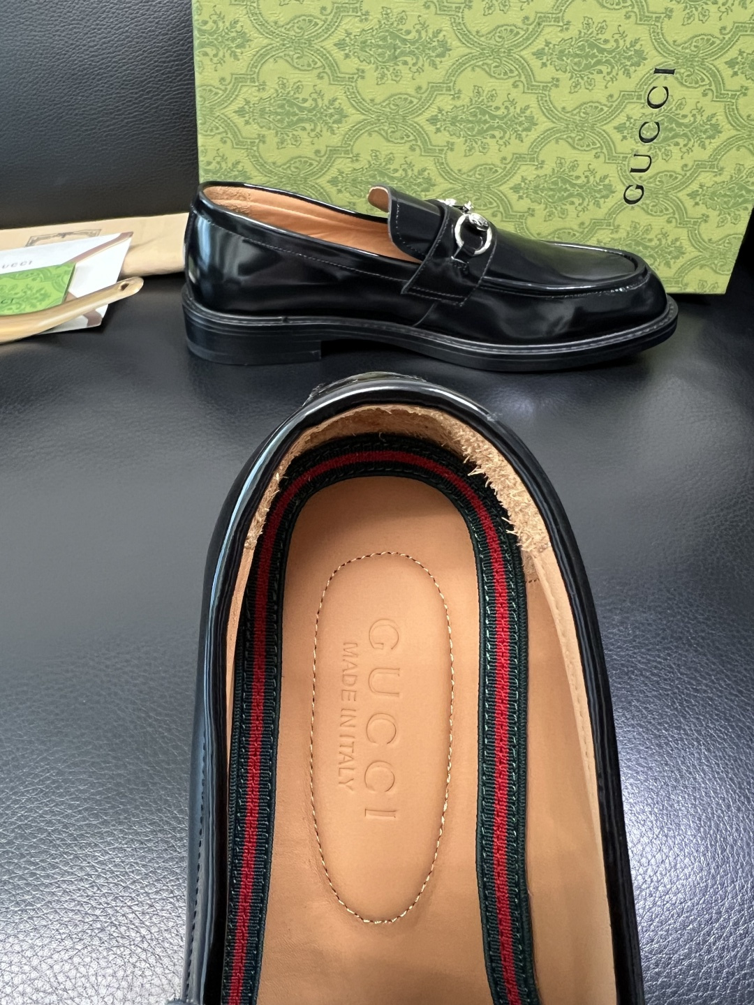 Gucci 顶级工艺品 古奇 皮鞋系列专柜同步 原厂配置，意大利进口原版牛皮，进口水染牛里 ，鞋底：原厂