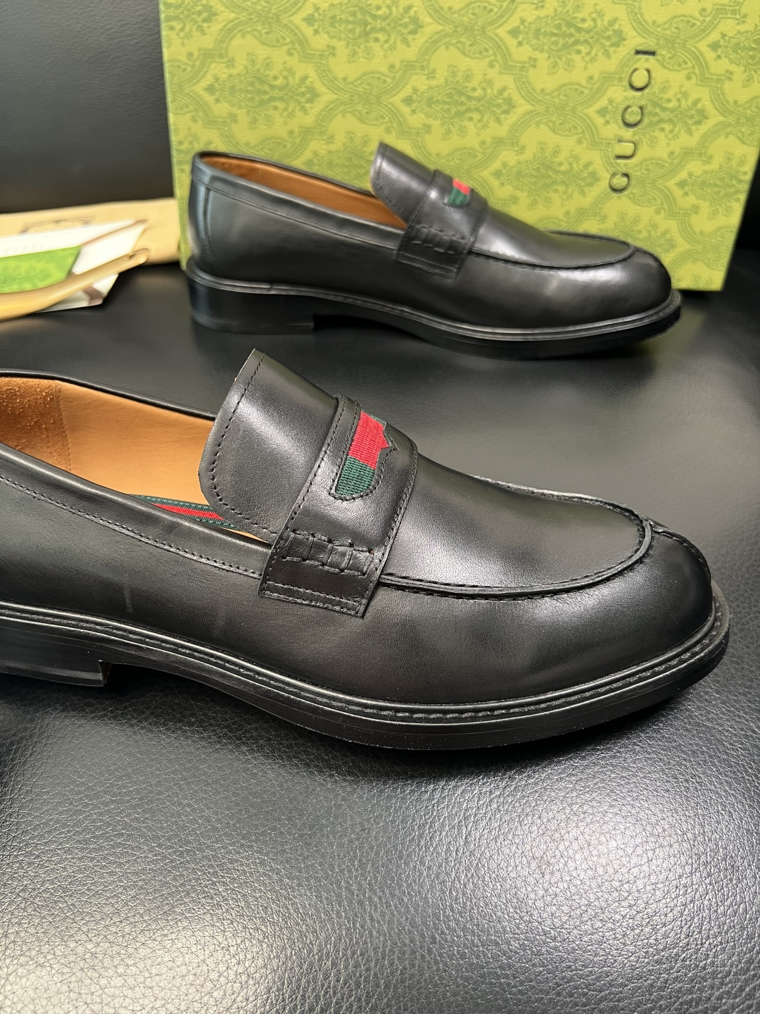 Gucci 顶级工艺品 古奇 皮鞋系列专柜同步 原厂配置，意大利进口原版牛皮，进口水染牛里 ，鞋底：原厂