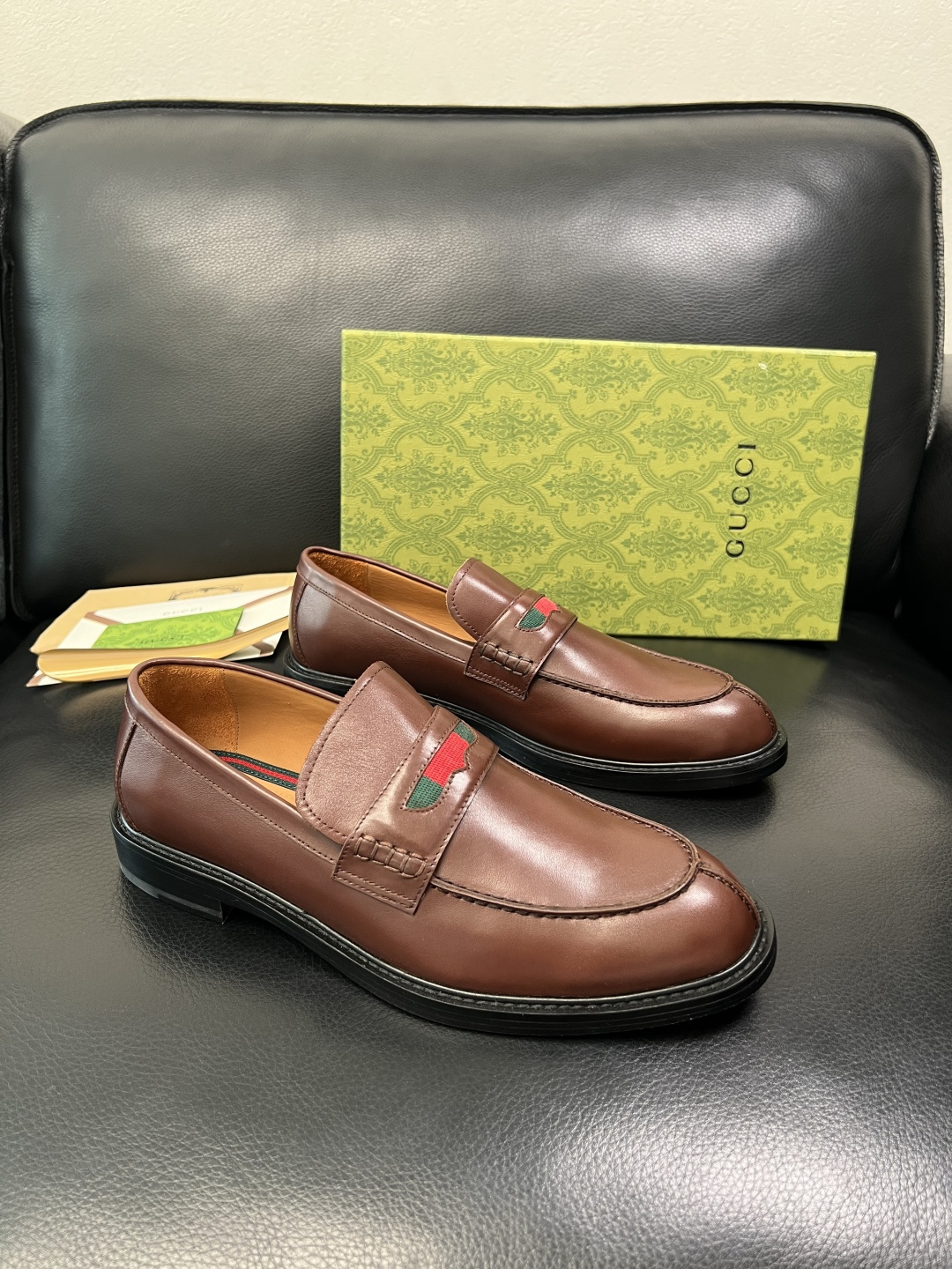 Gucci 顶级工艺品 古奇 皮鞋系列专柜同步 原厂配置，意大利进口原版牛皮，进口水染牛里 ，鞋底：原厂