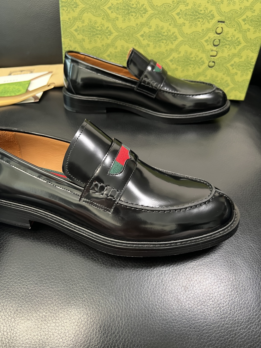 Gucci 顶级工艺品 古奇 皮鞋系列专柜同步 原厂配置，意大利进口原版牛皮，进口水染牛里 ，鞋底：原厂