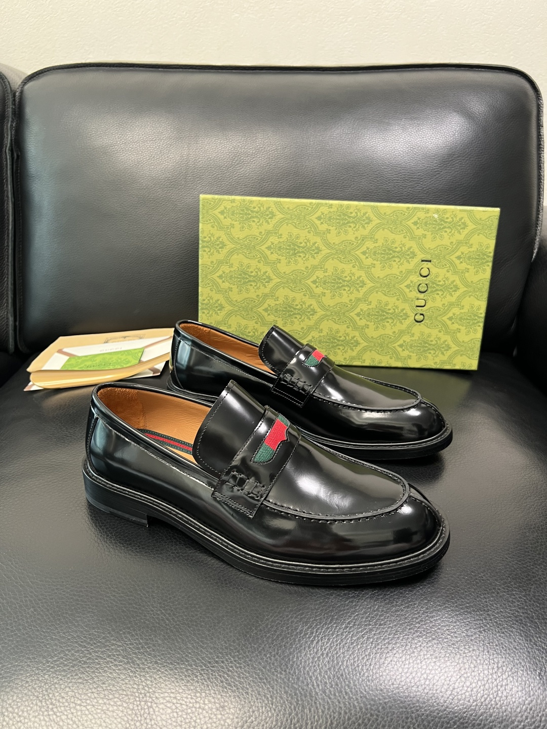 Gucci 顶级工艺品 古奇 皮鞋系列专柜同步 原厂配置，意大利进口原版牛皮，进口水染牛里 ，鞋底：原厂